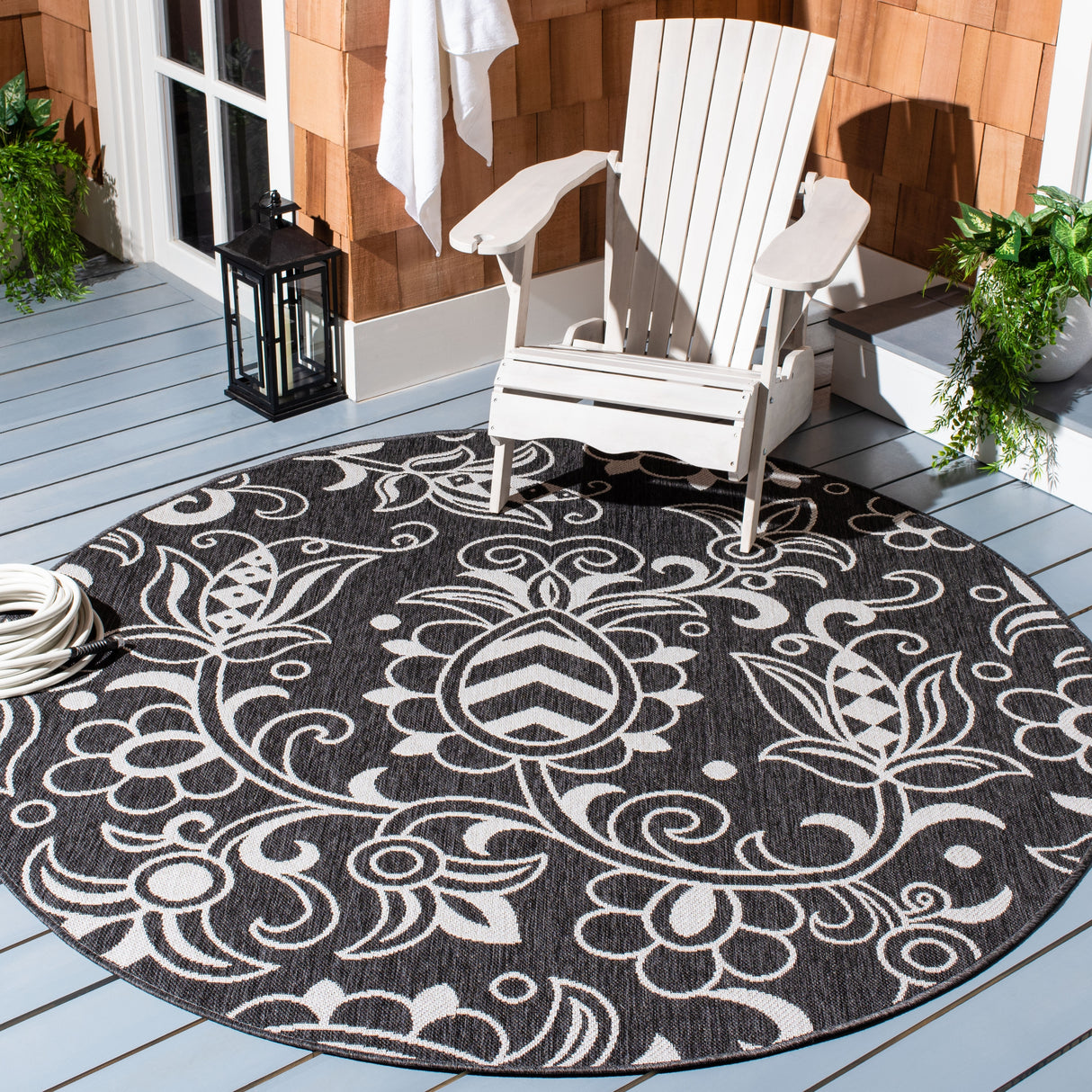 SAFAVIEH Beach House Jula Indoor/ Outdoor Waterproof Patio Backyard Rug