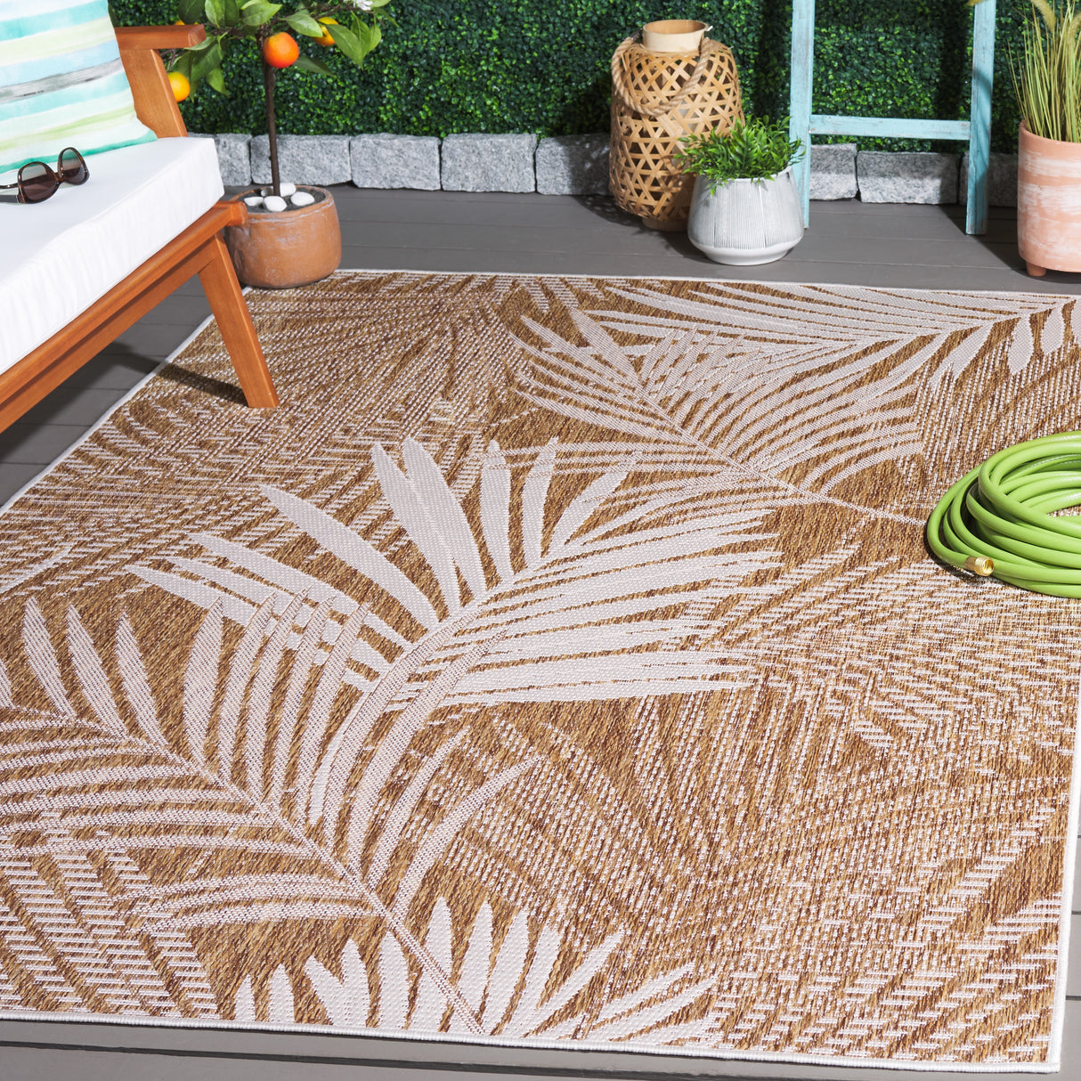 SAFAVIEH Beach House Rocilde Transitional Rug