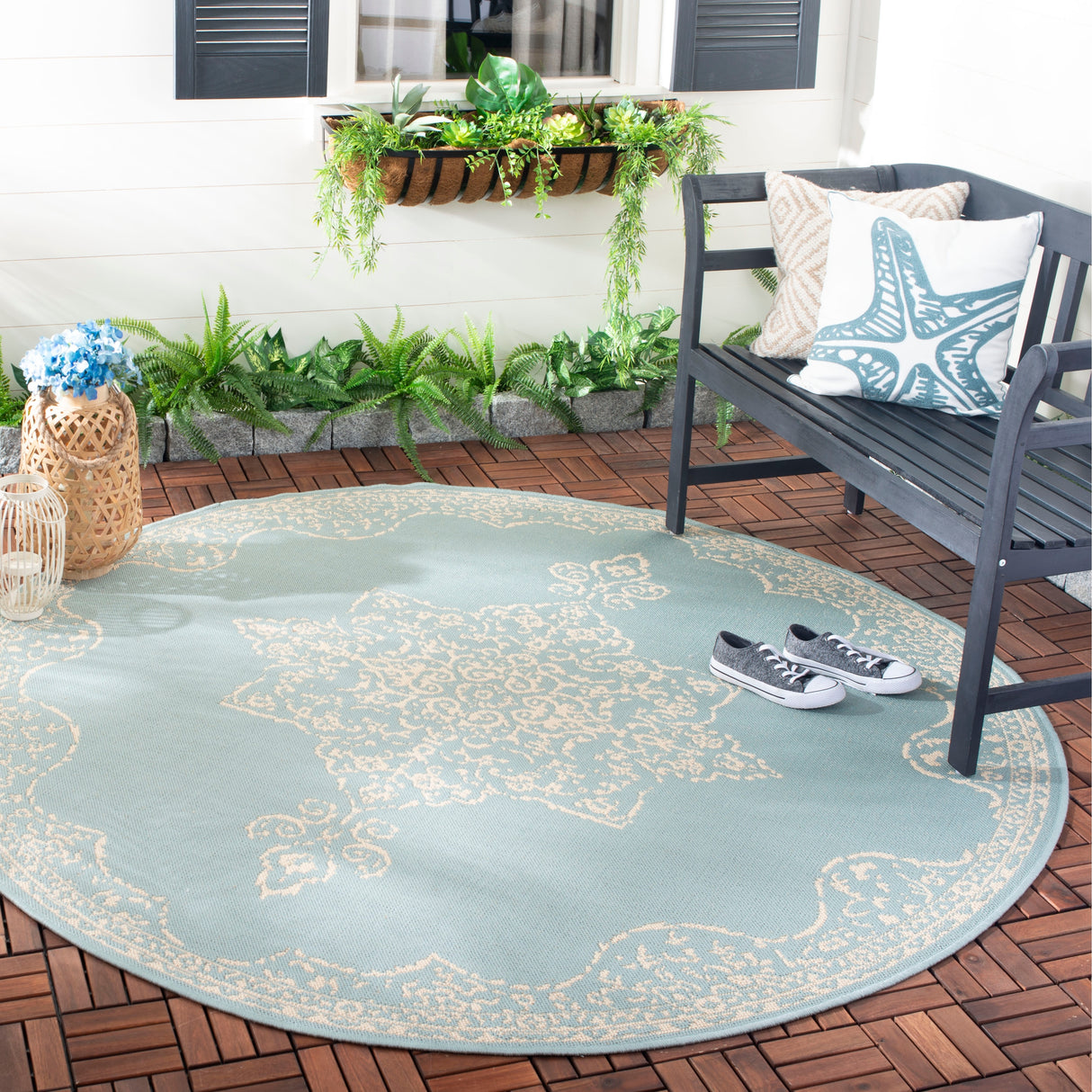 SAFAVIEH Beach House Zanfira Indoor/ Outdoor Waterproof Patio Backyard Rug