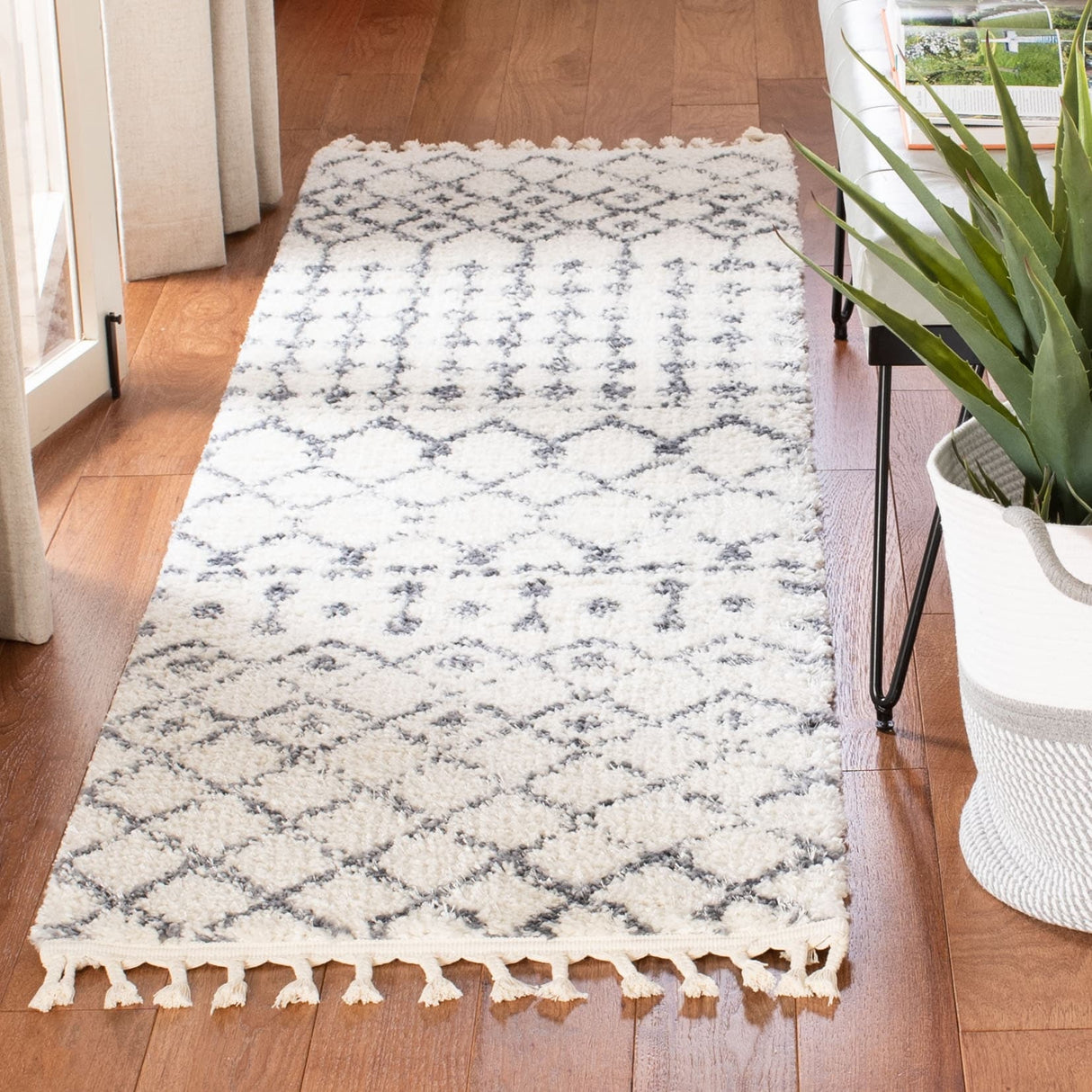 SAFAVIEH Berber Fringe Filadelfia Louetta Trellis Rug