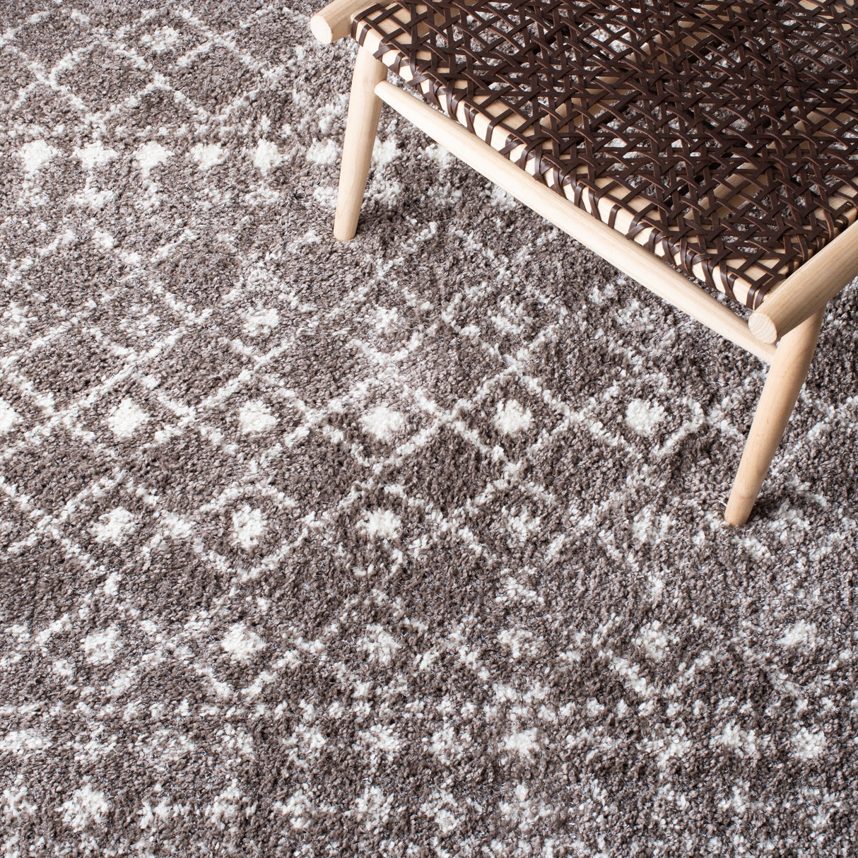 SAFAVIEH Berber Fringe Mirveta Liller Trellis Area Rug