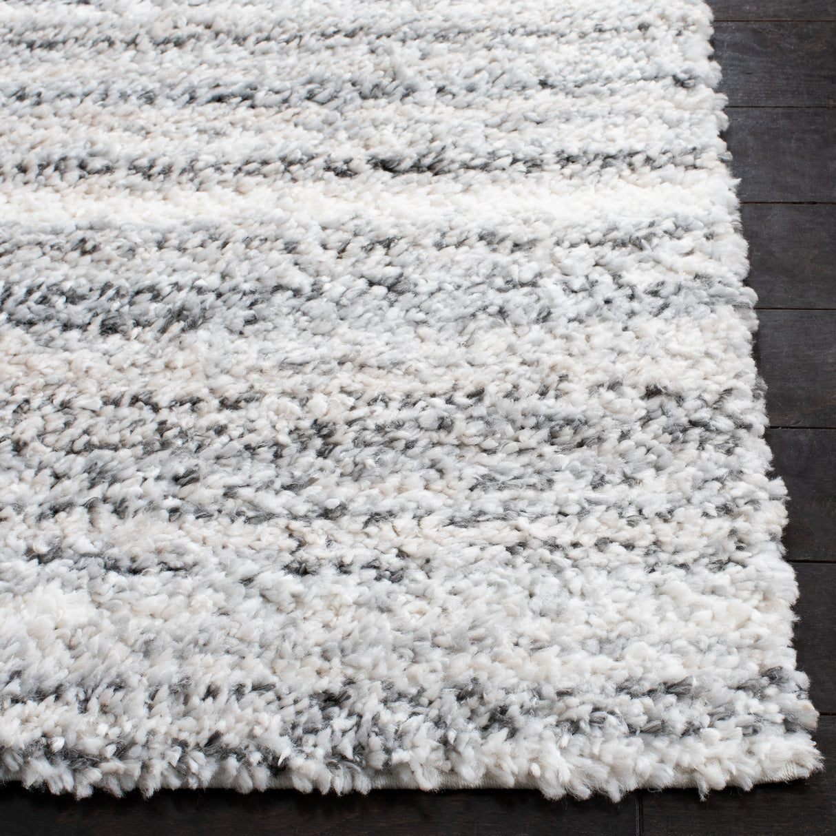 SAFAVIEH Berber Shag Bonaria Modern 1.2-inch Thick Rug