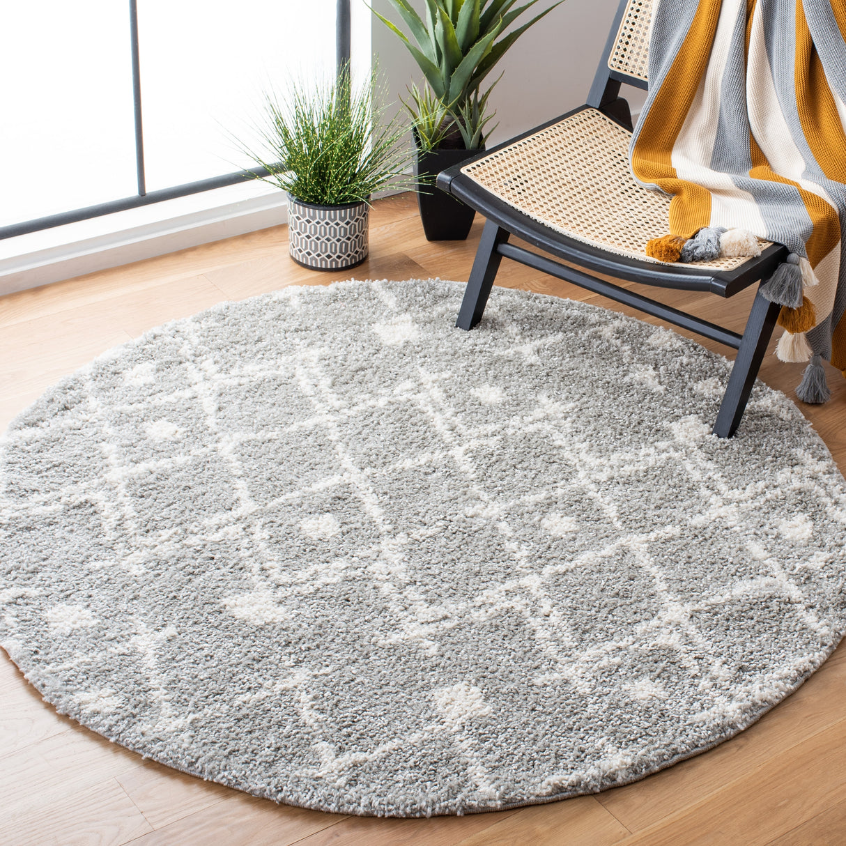 SAFAVIEH Berber Shag Jakolien Light Grey/Cream Rug