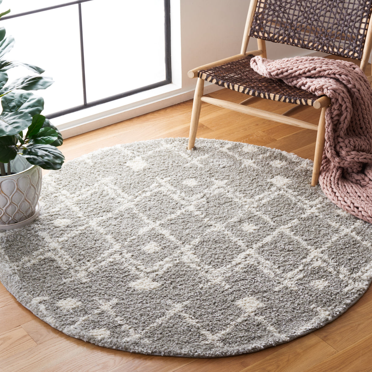 SAFAVIEH Berber Shag Jakolien Light Grey/Cream Rug