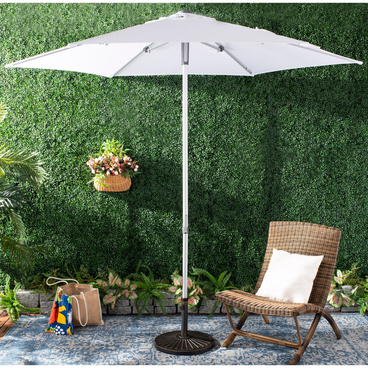 SAFAVIEH Bernd Aluminum Tilt And Crank 9-Foot Easy Glide Market Patio Umbrella, Base Not Included