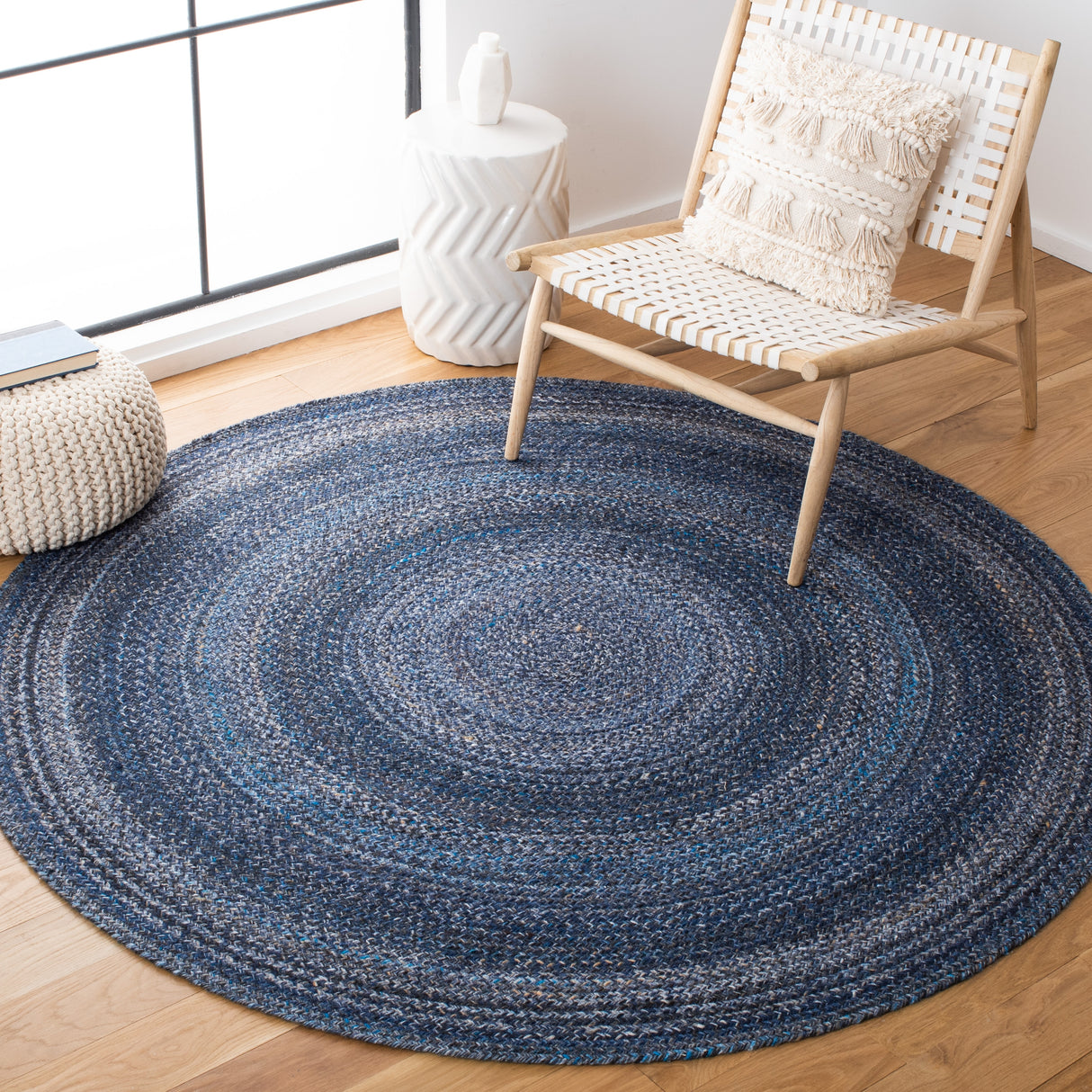 SAFAVIEH Braided Bjarnrin Flatweave Rug