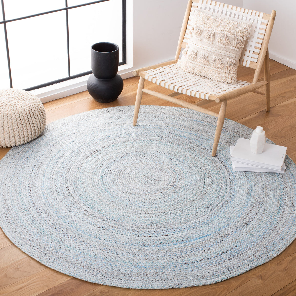 SAFAVIEH Braided Bjarnrin Flatweave Rug