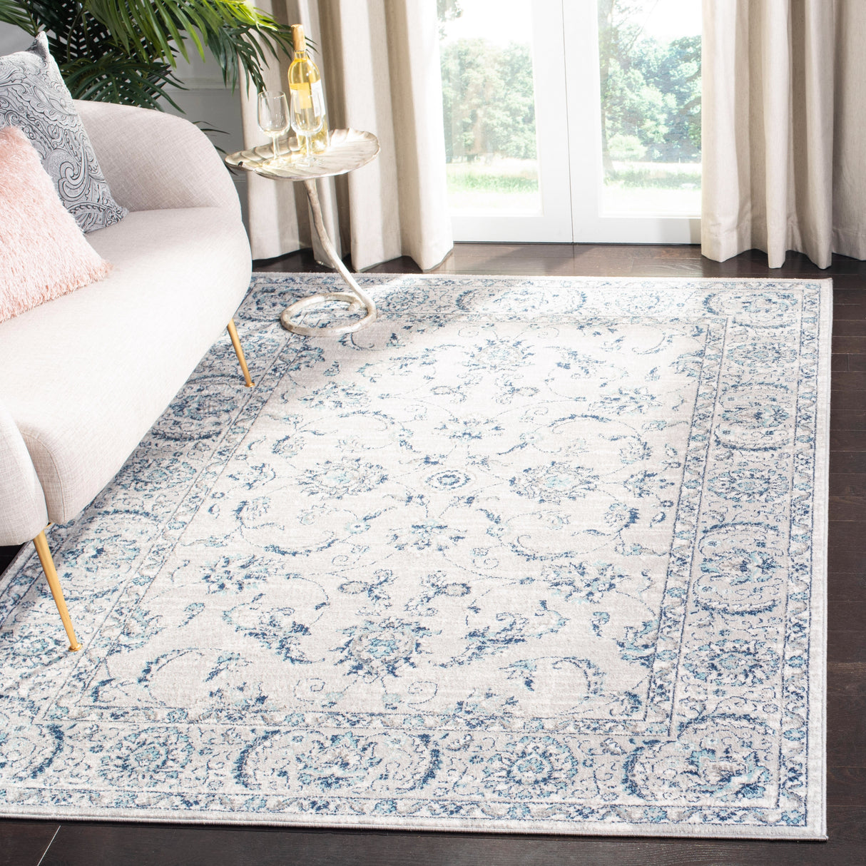 SAFAVIEH Brentwood Agistina Traditional Oriental Rug