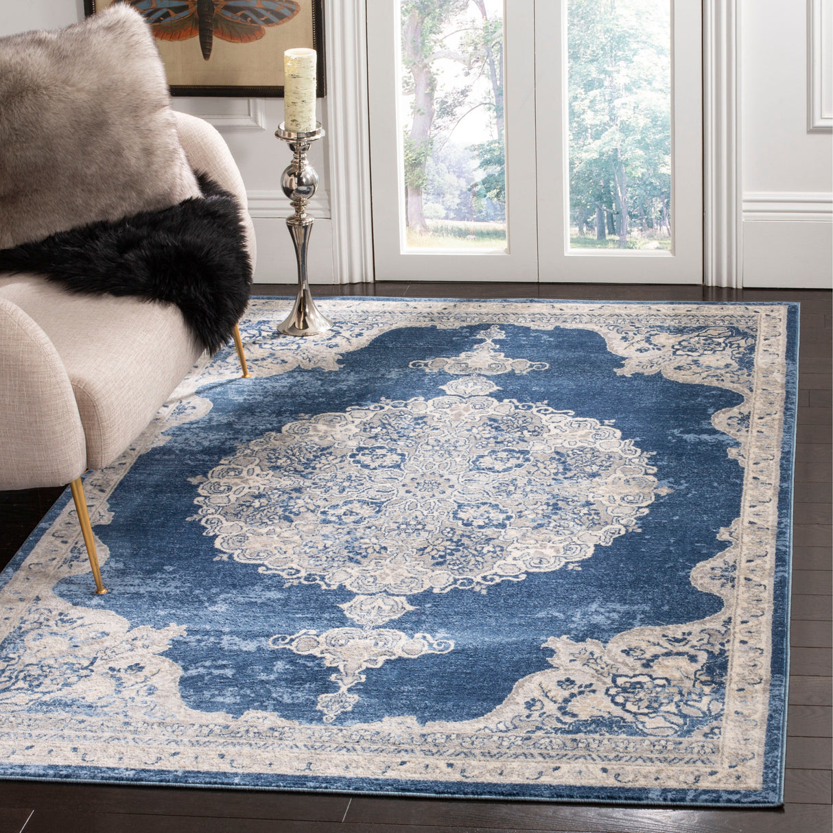 SAFAVIEH Brentwood Coralyne Traditional Oriental Rug