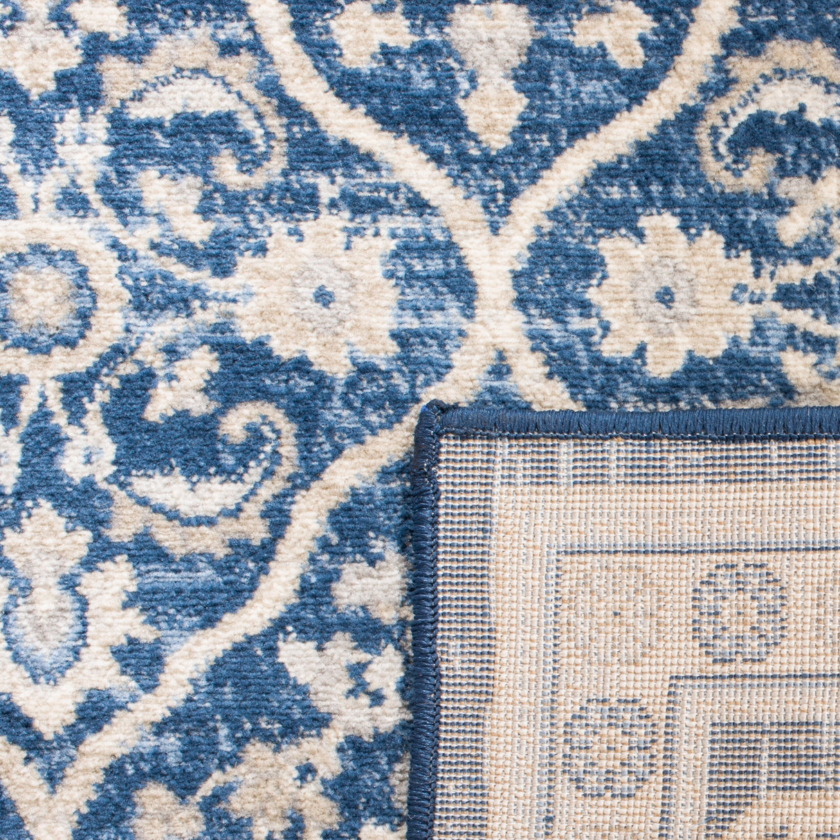 SAFAVIEH Brentwood Craciunita Traditional Oriental Rug