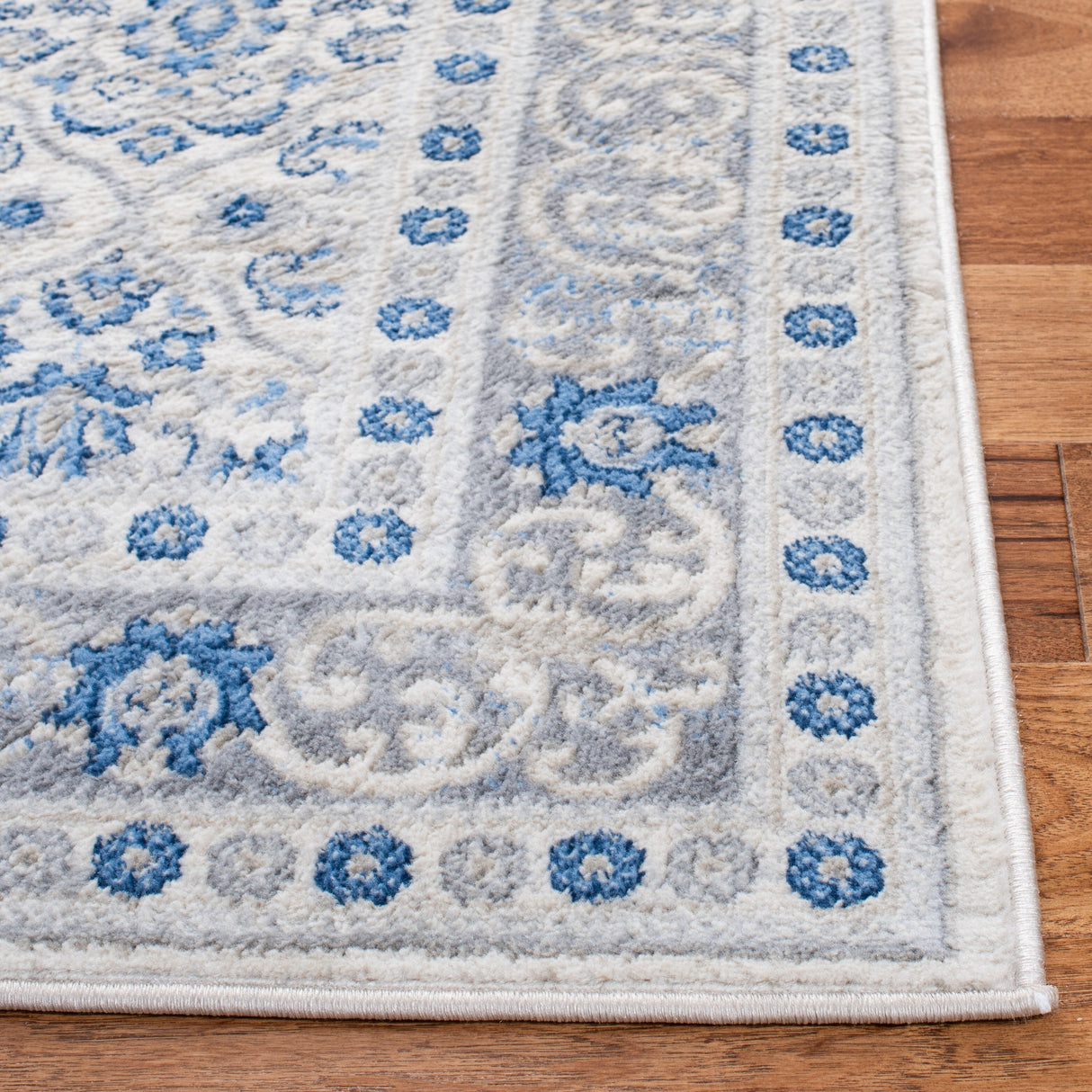 SAFAVIEH Brentwood Craciunita Traditional Oriental Rug