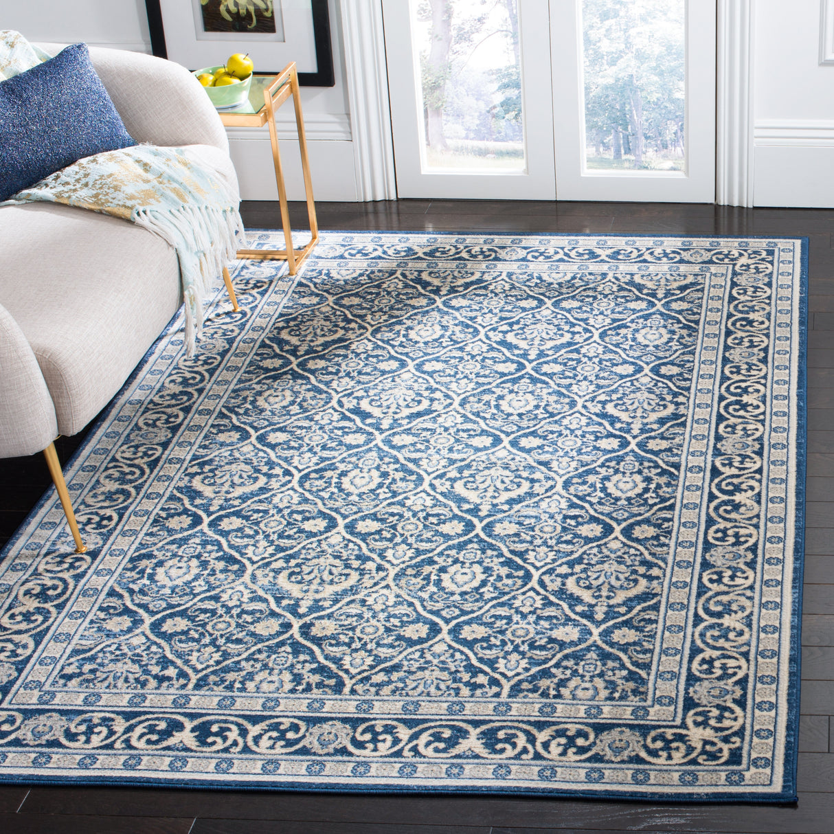 SAFAVIEH Brentwood Craciunita Traditional Oriental Rug