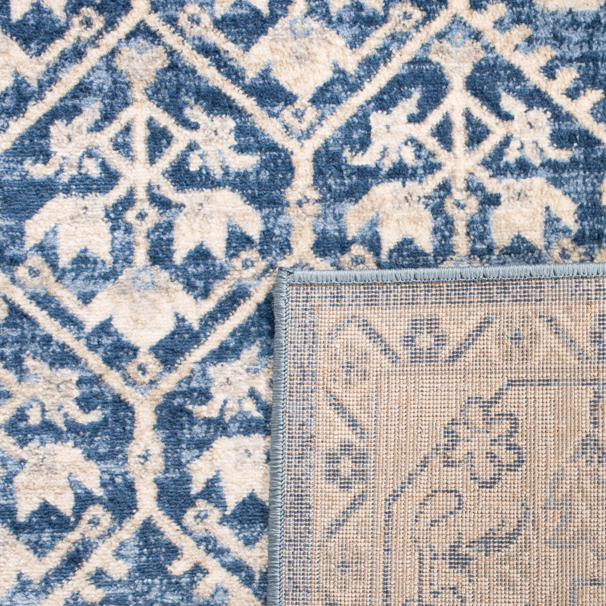 SAFAVIEH Brentwood Paunica Oriental Damask Trellis Rug