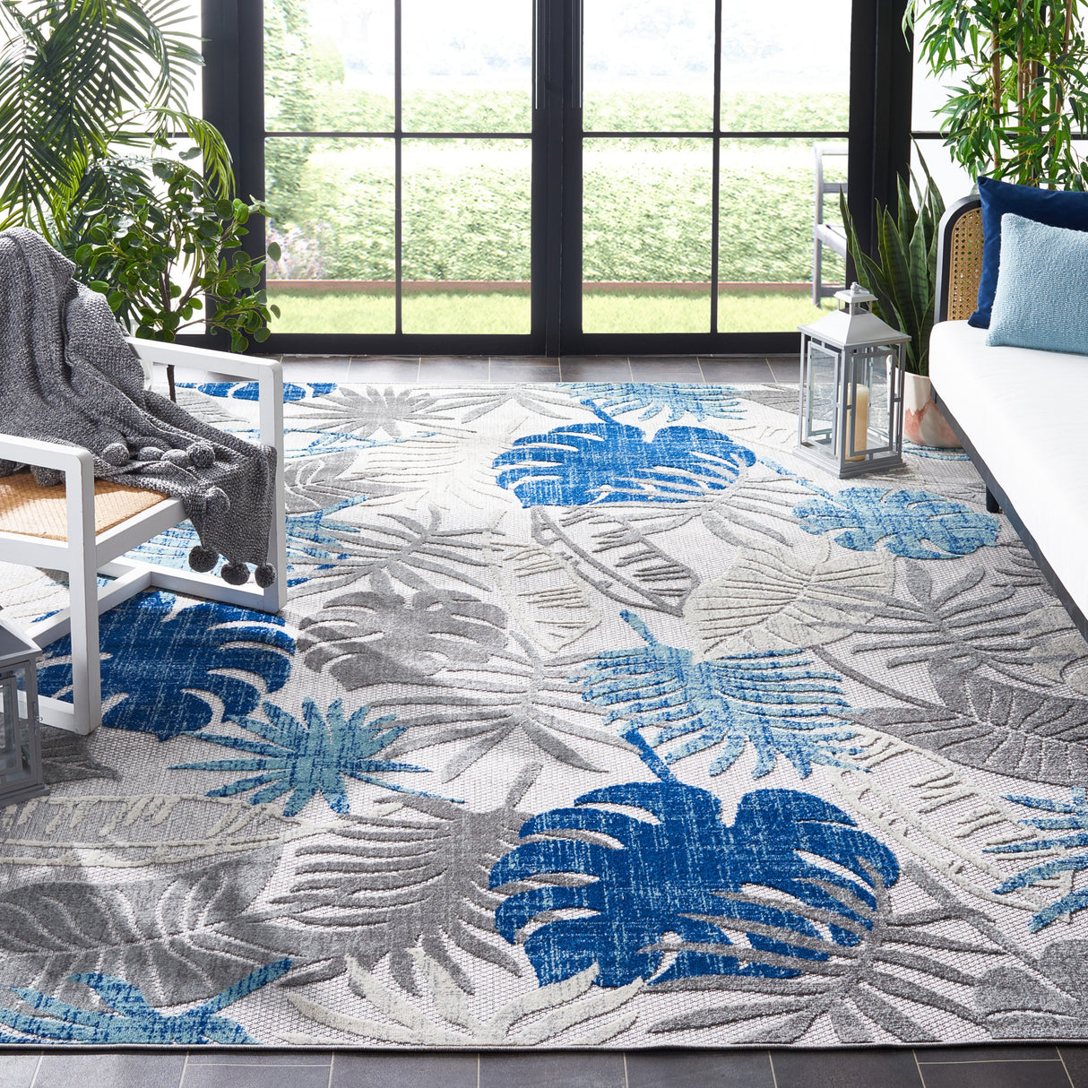 SAFAVIEH Cabana Arik Indoor/ Outdoor Waterproof Patio Floral Rug