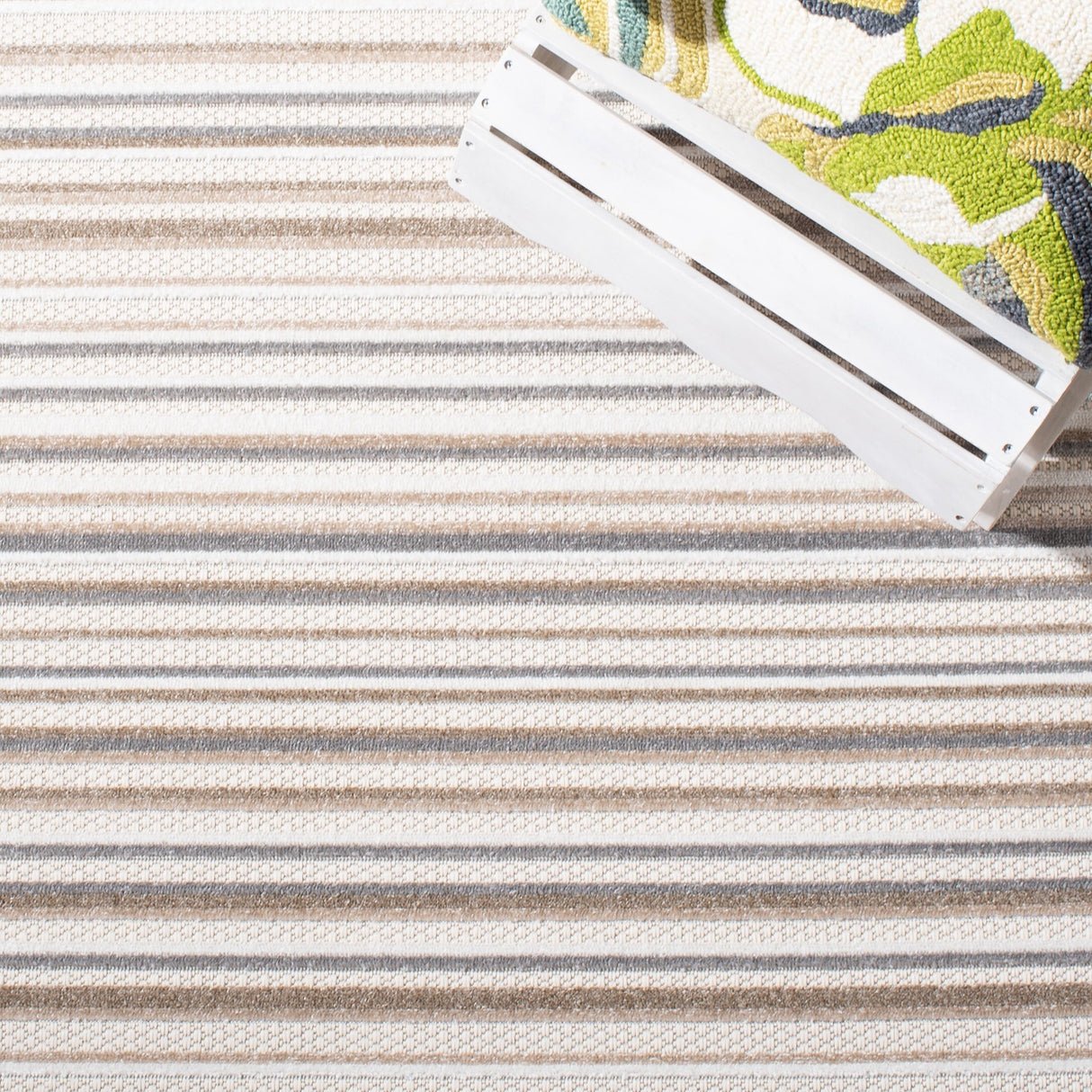 SAFAVIEH Cabana Gafia Indoor/ Outdoor Waterproof Patio Stripe Rug