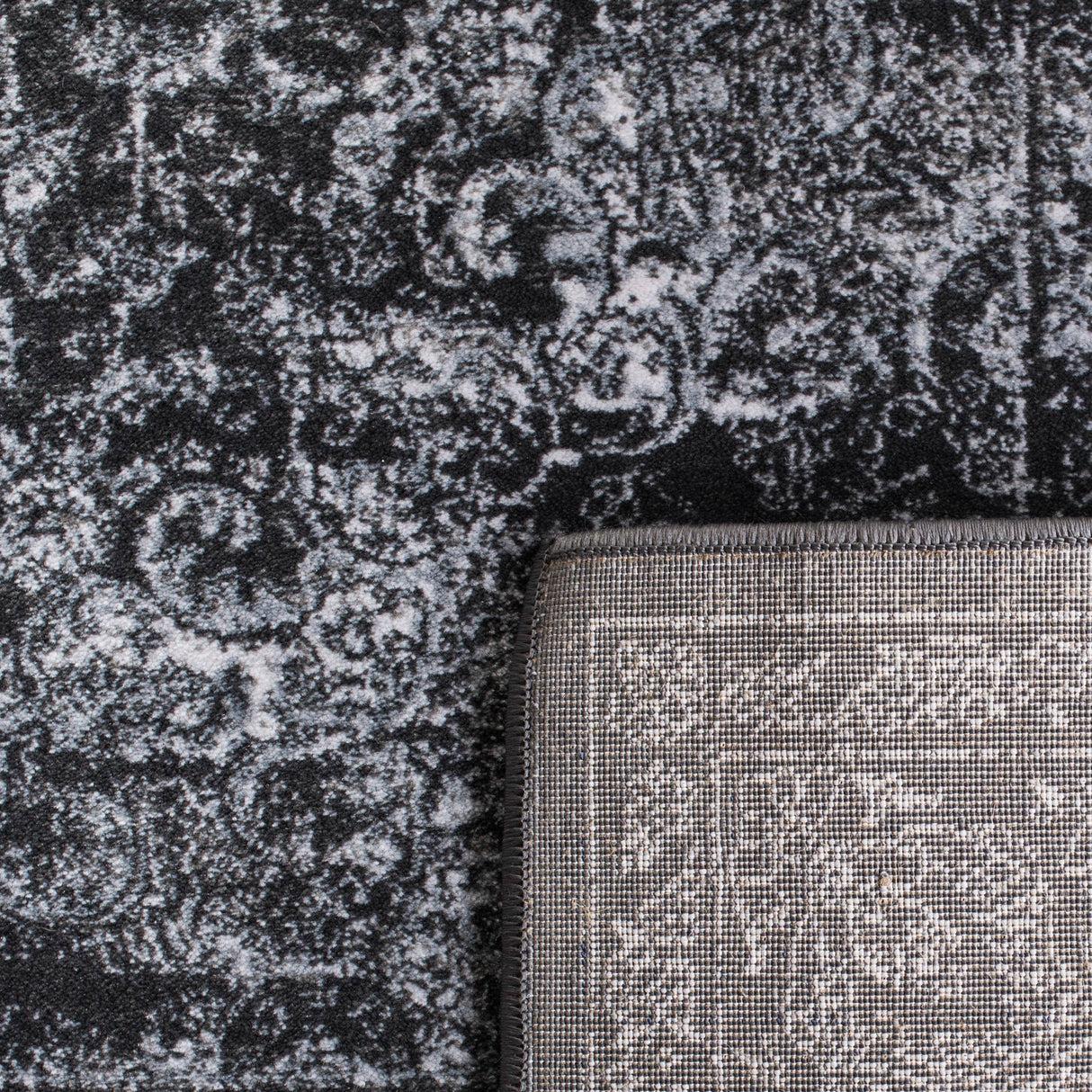 SAFAVIEH Carnegie Payton Distressed Oriental Rug