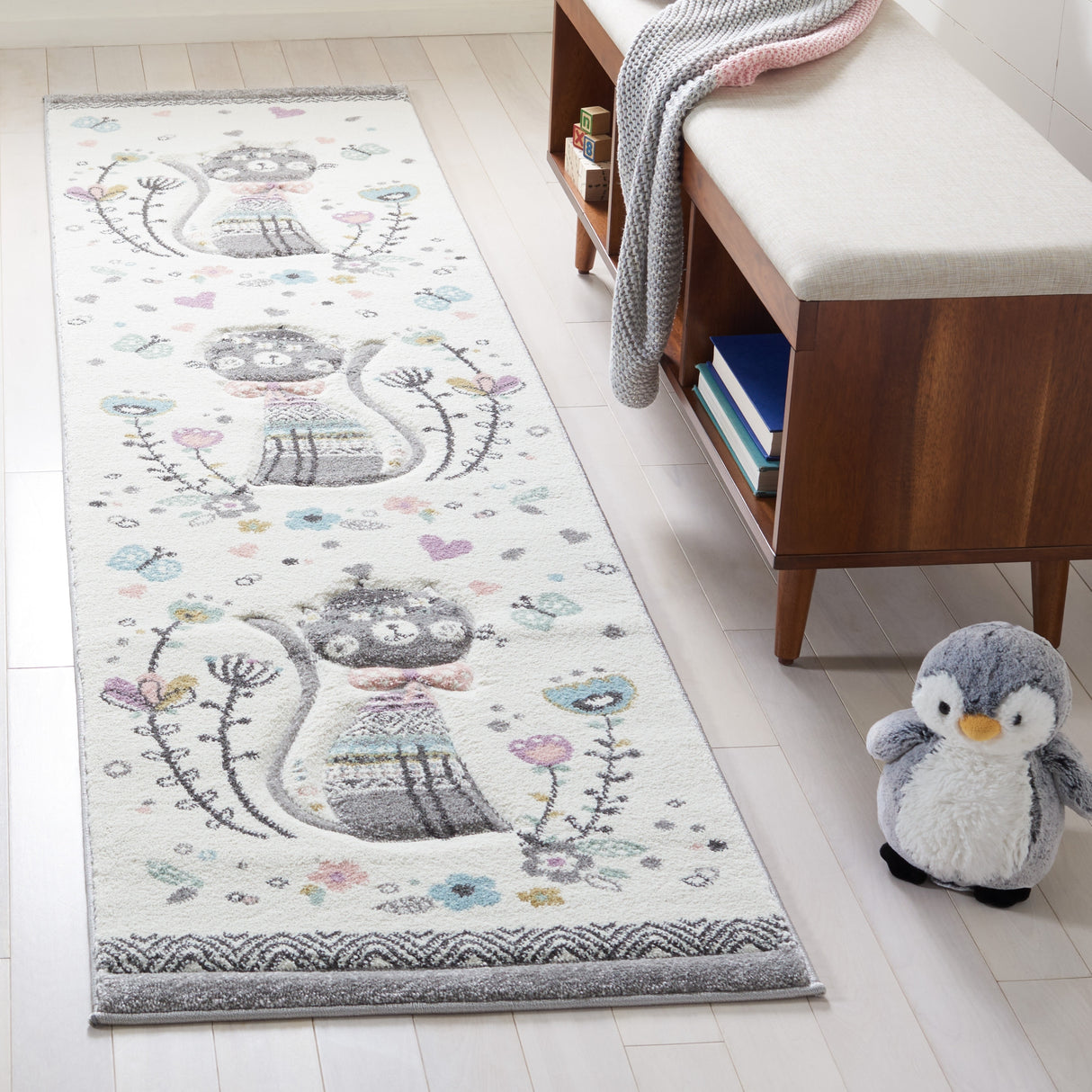 SAFAVIEH Carousel Kids Fumiki Parisian Cat Rug