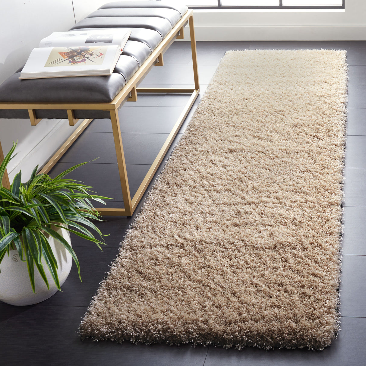 SAFAVIEH Charlotte Shag Truc Solid 2-inch Thick Rug