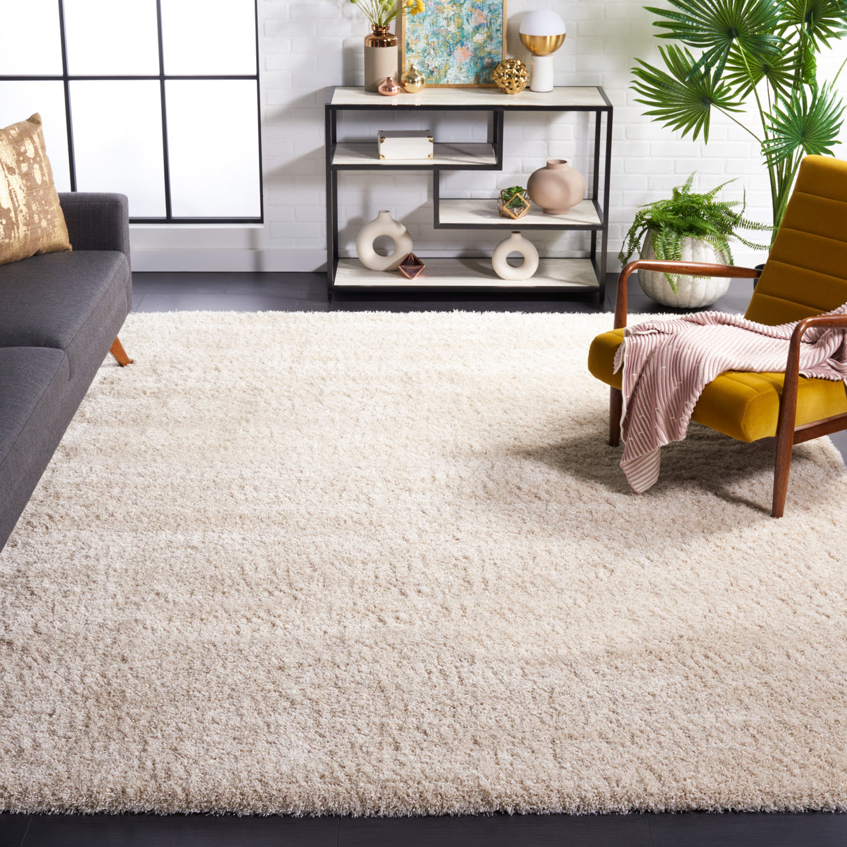 SAFAVIEH Charlotte Shag Truc Solid 2-inch Thick Rug