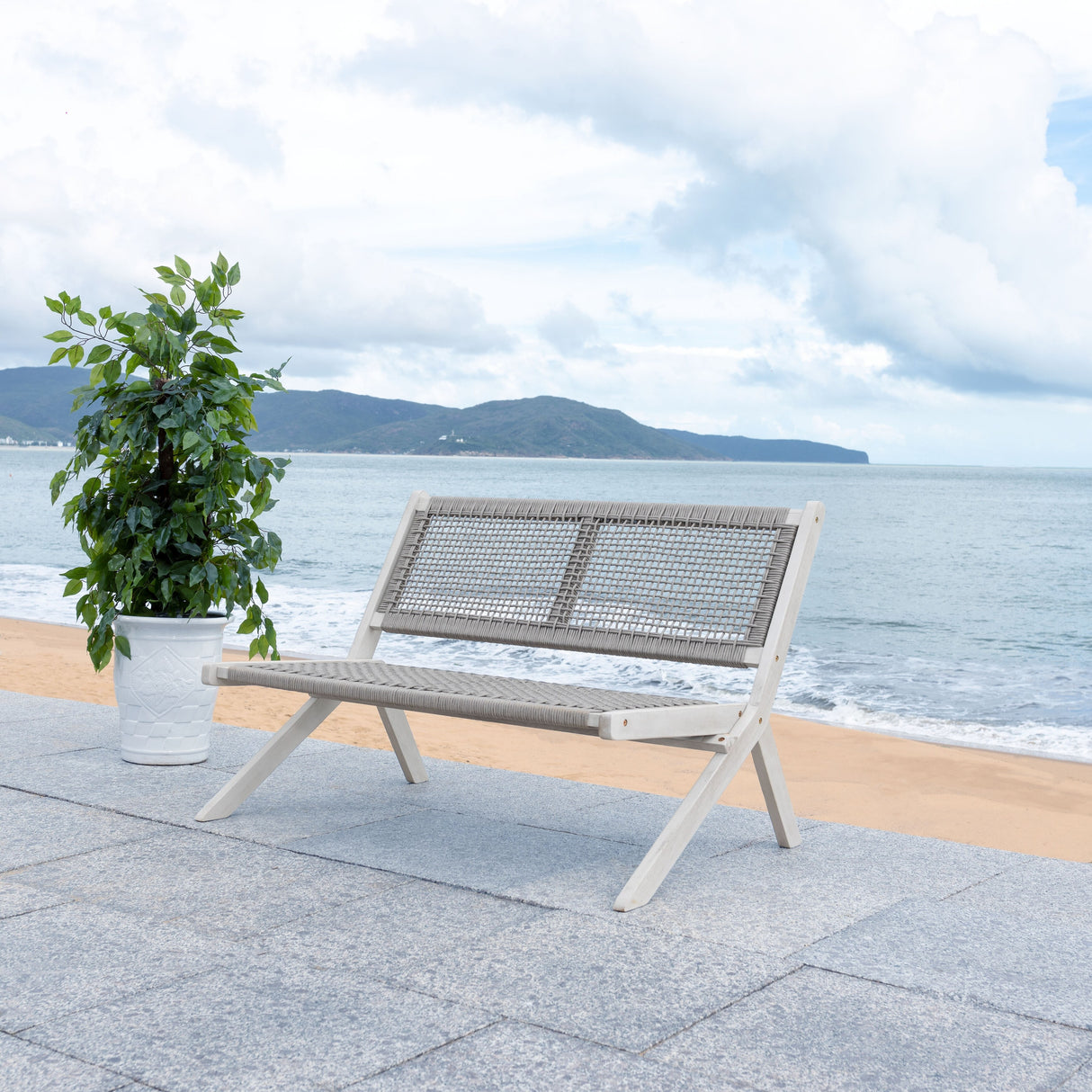 SAFAVIEH Cimen Outdoor Solid Wood Foldable Bench - 45Wx30Dx30H