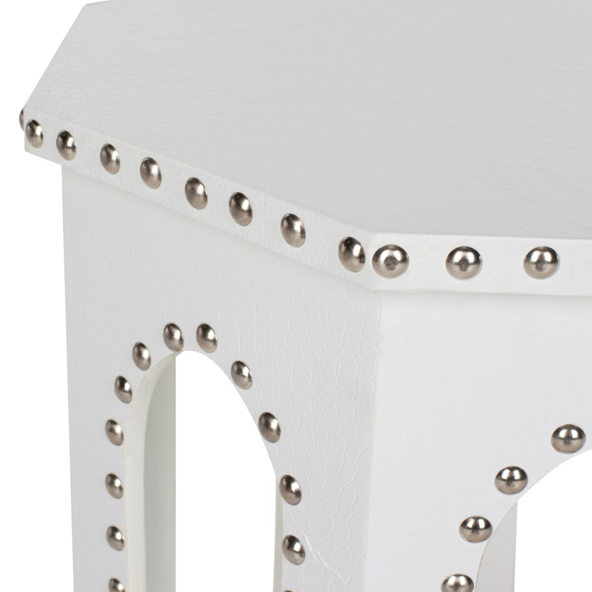 SAFAVIEH Collette Grey Studded Accent Table - 15.7" x 15.7" x 22" - 16Wx16Dx22H