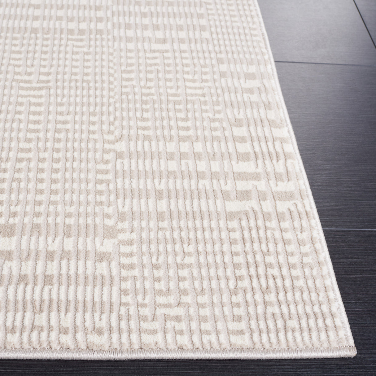 SAFAVIEH Continental Epaminonda Modern Rug