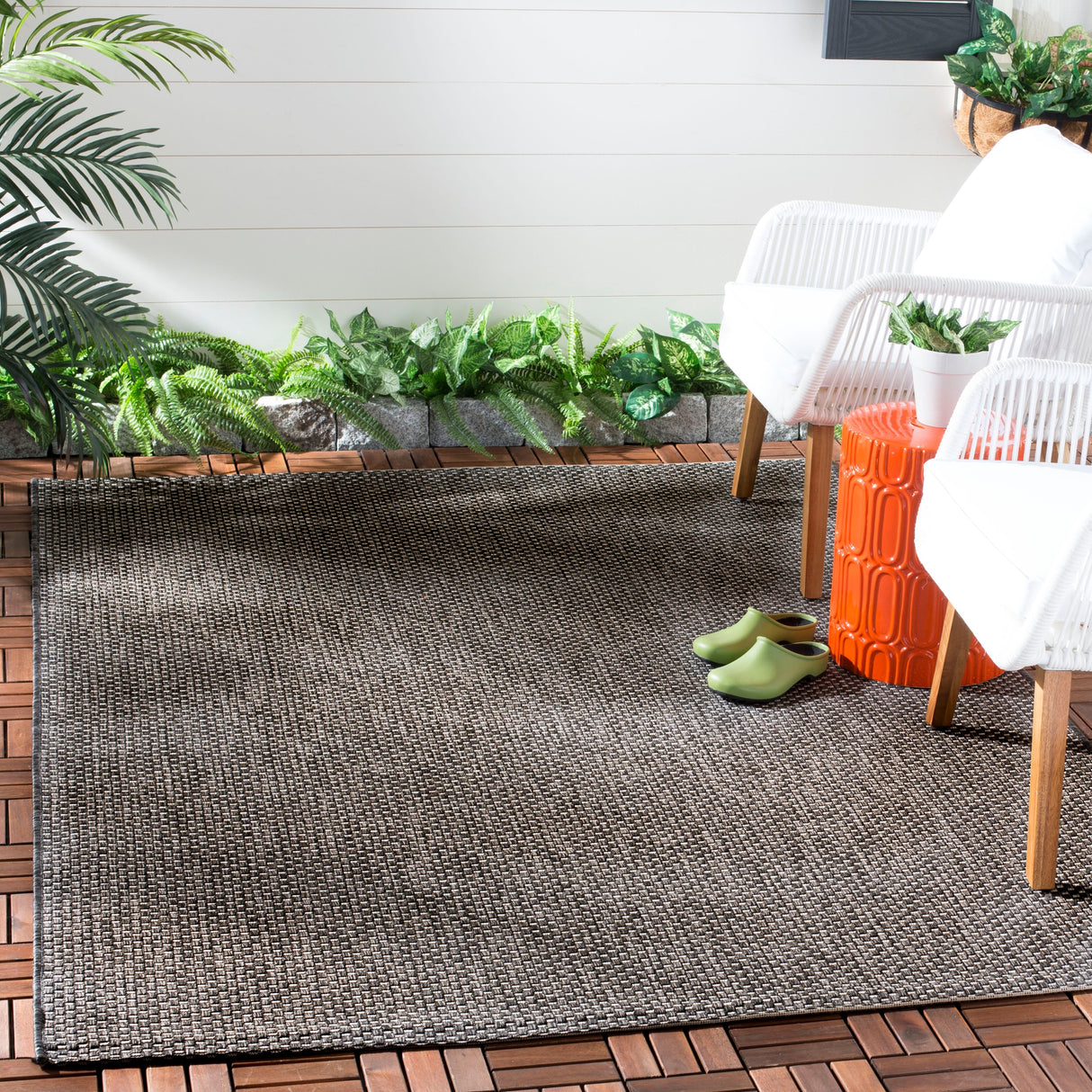 SAFAVIEH Courtyard Begajeta Indoor/Outdoor Waterproof Patio Backyard Rug.