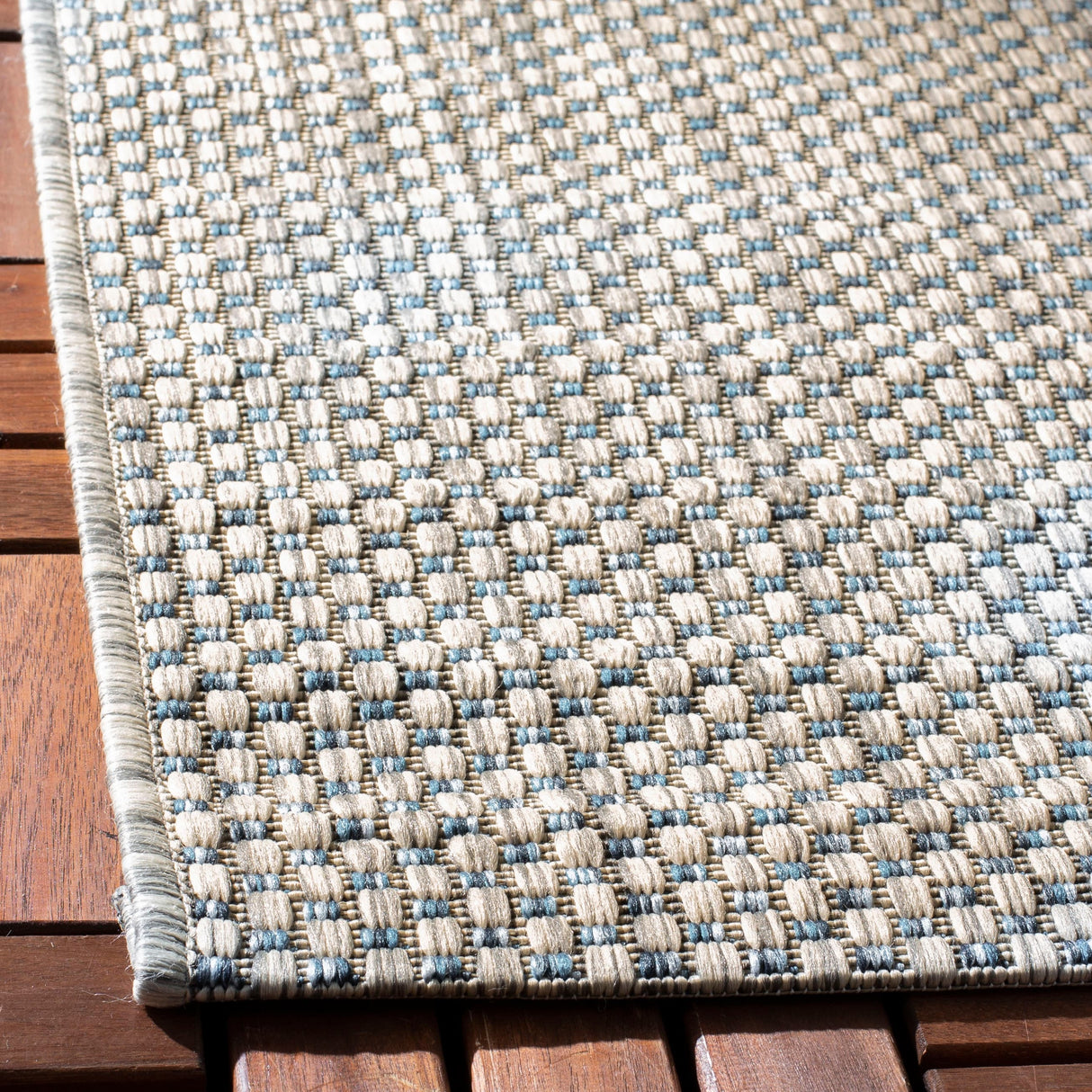 SAFAVIEH Courtyard Begajeta Indoor/Outdoor Waterproof Patio Backyard Rug.