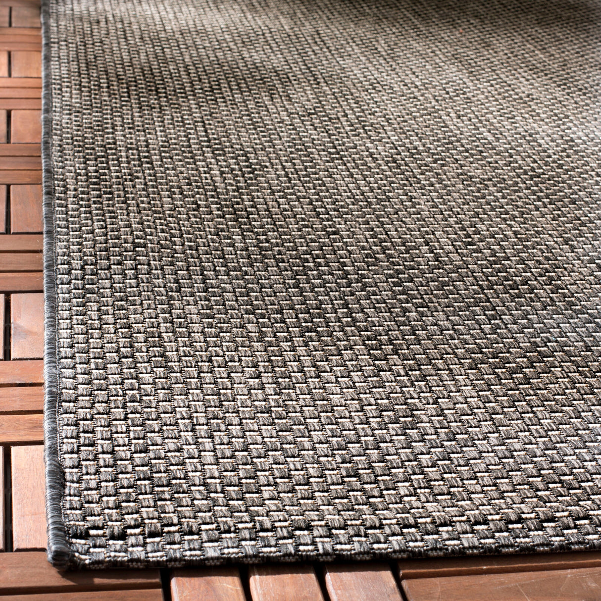 SAFAVIEH Courtyard Begajeta Indoor/Outdoor Waterproof Patio Backyard Rug.