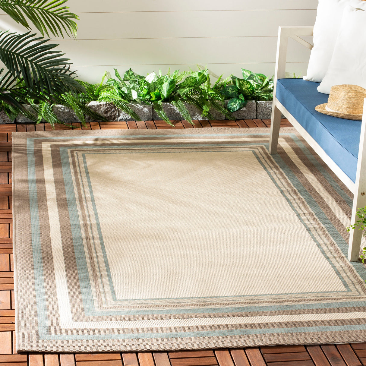 SAFAVIEH Courtyard Billie Indoor/ Outdoor Waterproof Patio Backyard Rug