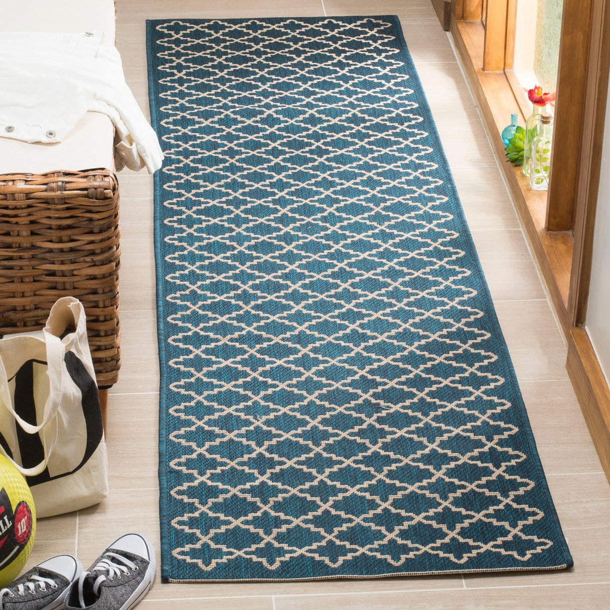 SAFAVIEH Courtyard Gerdi Indoor/ Outdoor Patio Backyard Rug