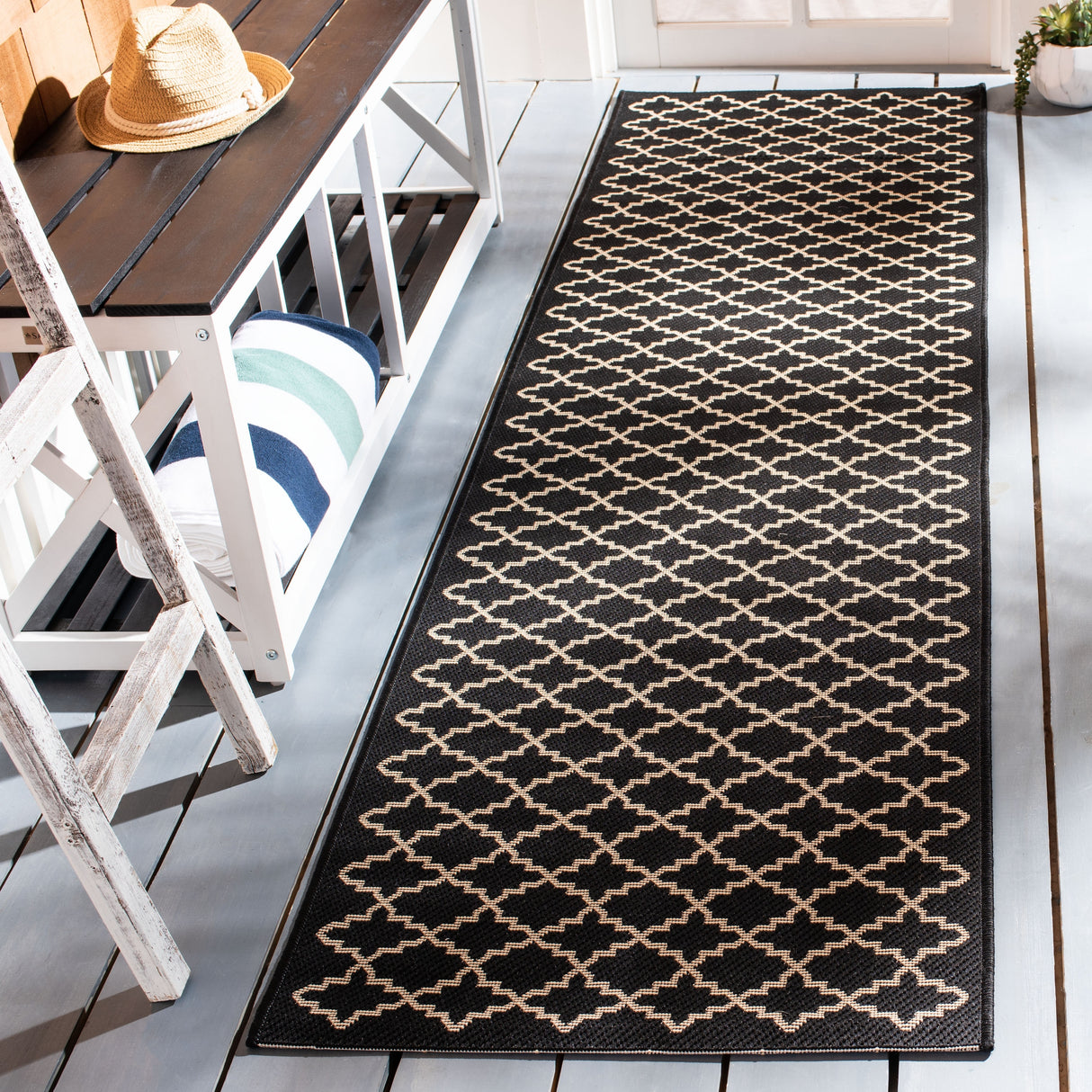 SAFAVIEH Courtyard Gerdi Indoor/ Outdoor Patio Backyard Rug