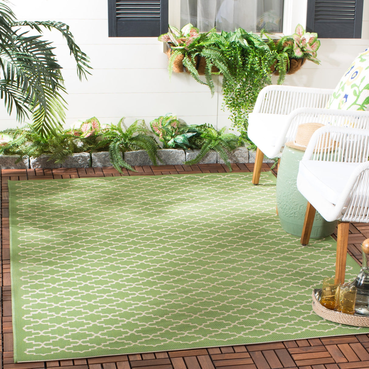 SAFAVIEH Courtyard Gerdi Indoor/ Outdoor Patio Backyard Rug