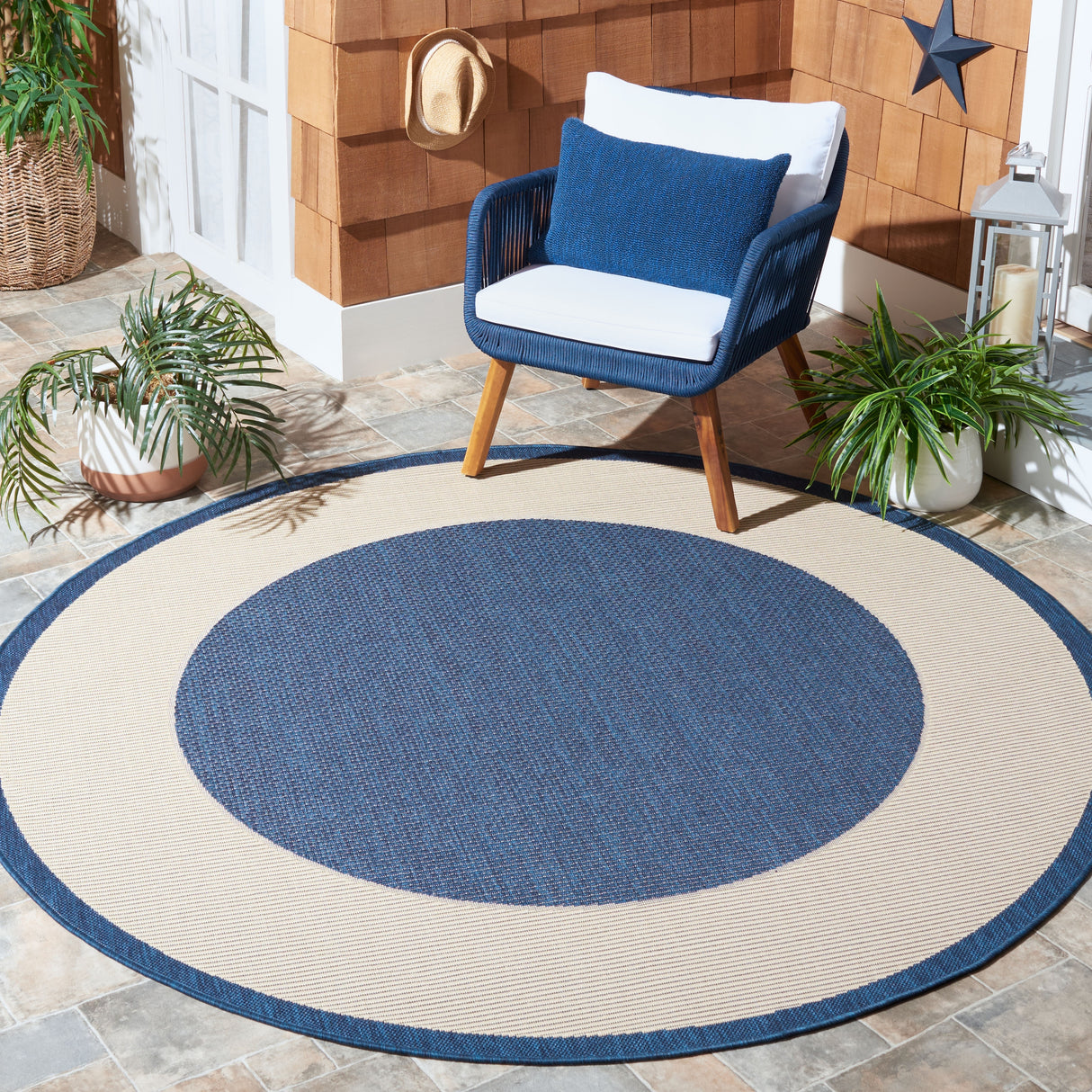 SAFAVIEH Courtyard Gwenneth Indoor/Outdoor Waterproof Patio Backyard Rug