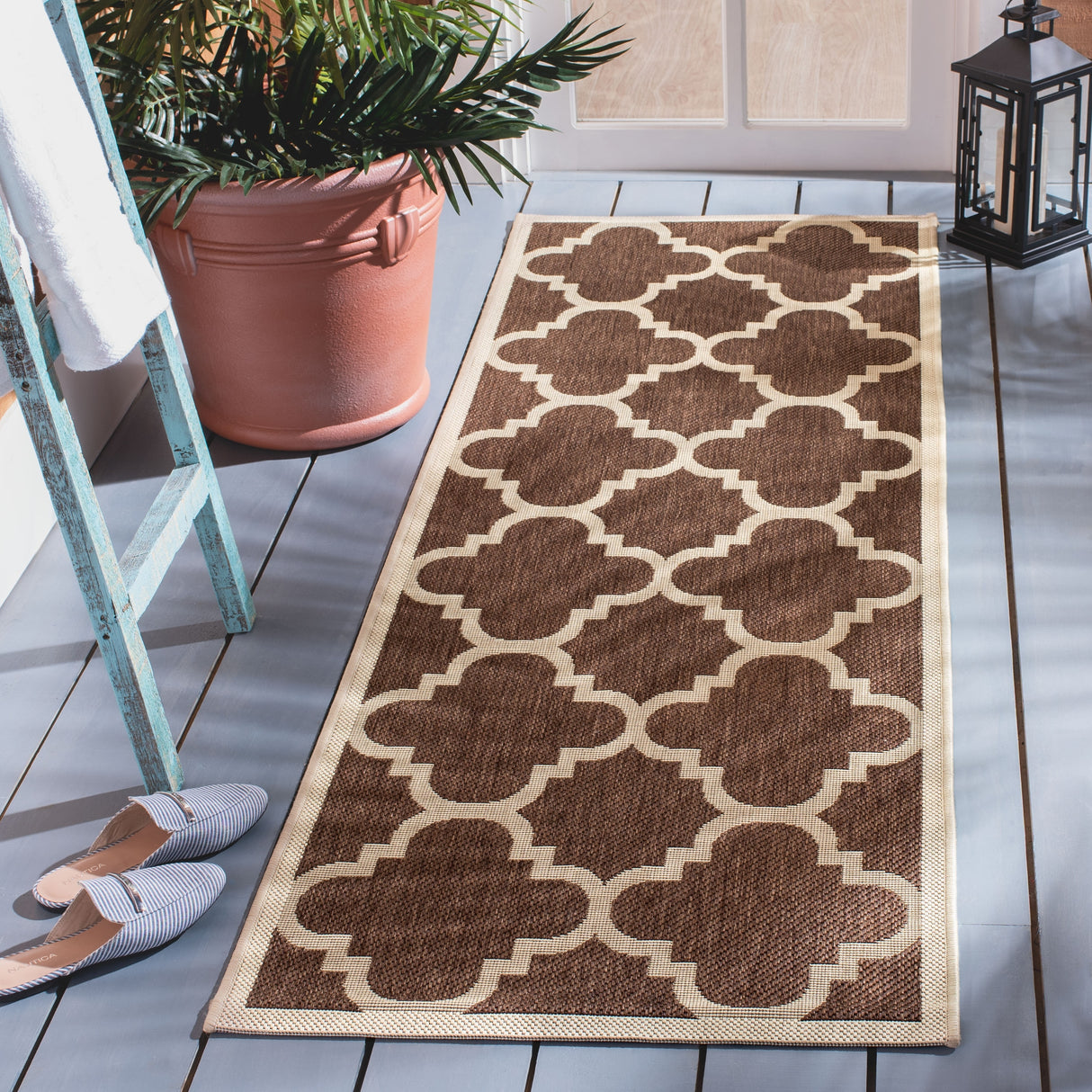 SAFAVIEH Courtyard Hafiza Indoor/ Outdoor Waterproof Patio Backyard Rug