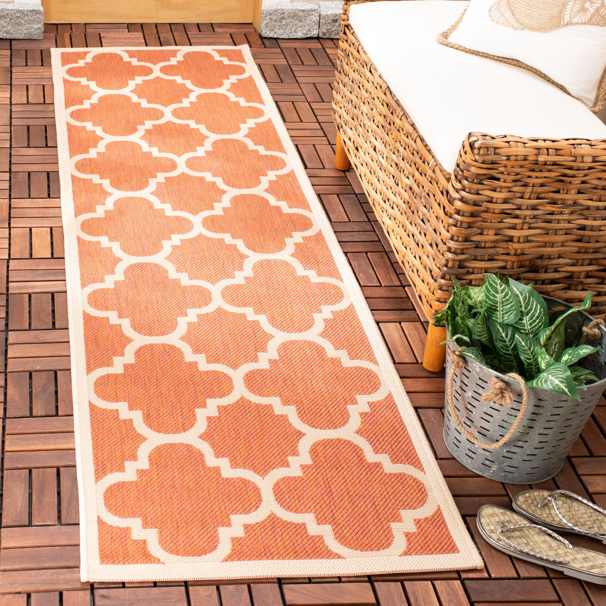 SAFAVIEH Courtyard Hafiza Indoor/ Outdoor Waterproof Patio Backyard Rug