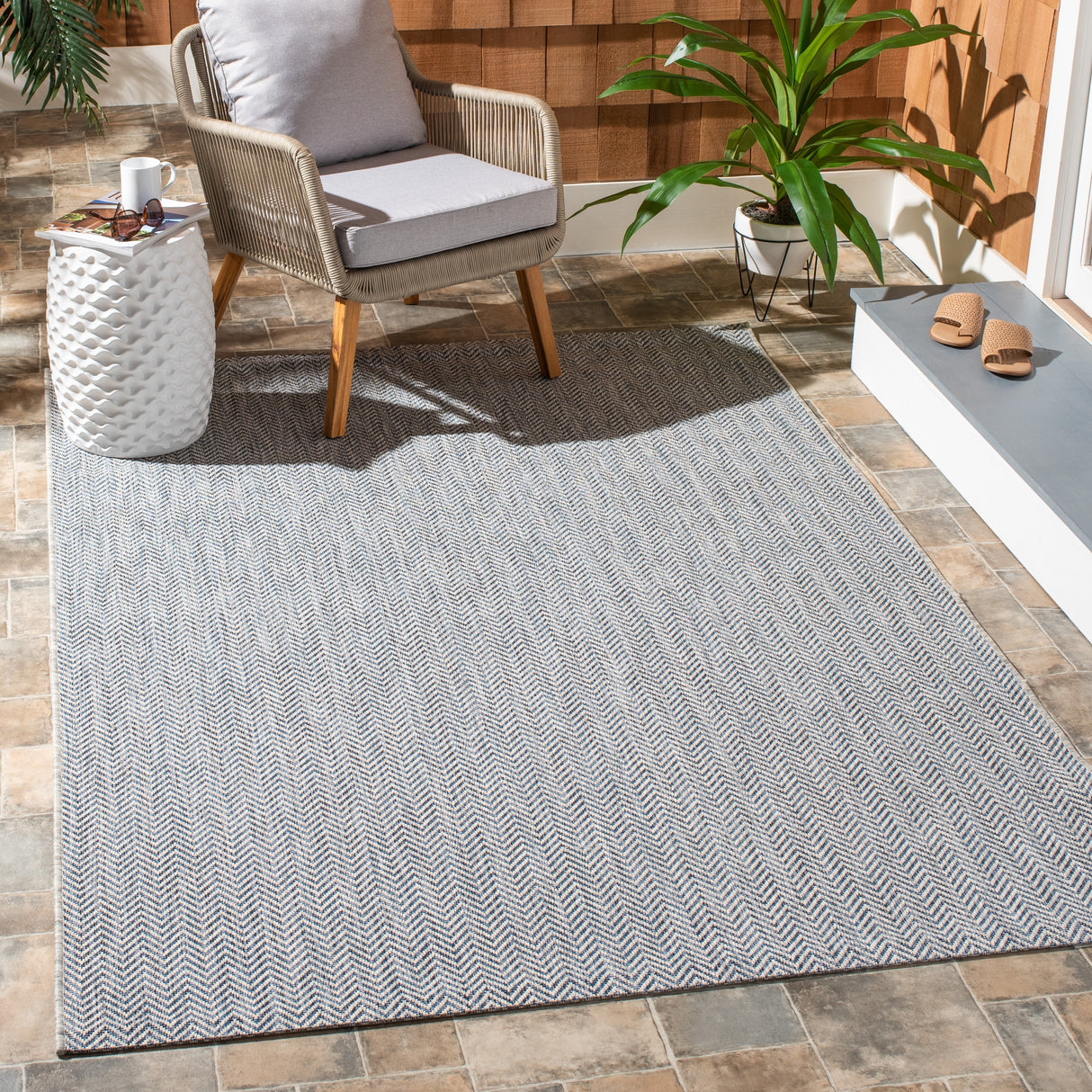 SAFAVIEH Courtyard Ilmur Indoor/ Outdoor Waterproof Patio Backyard Rug