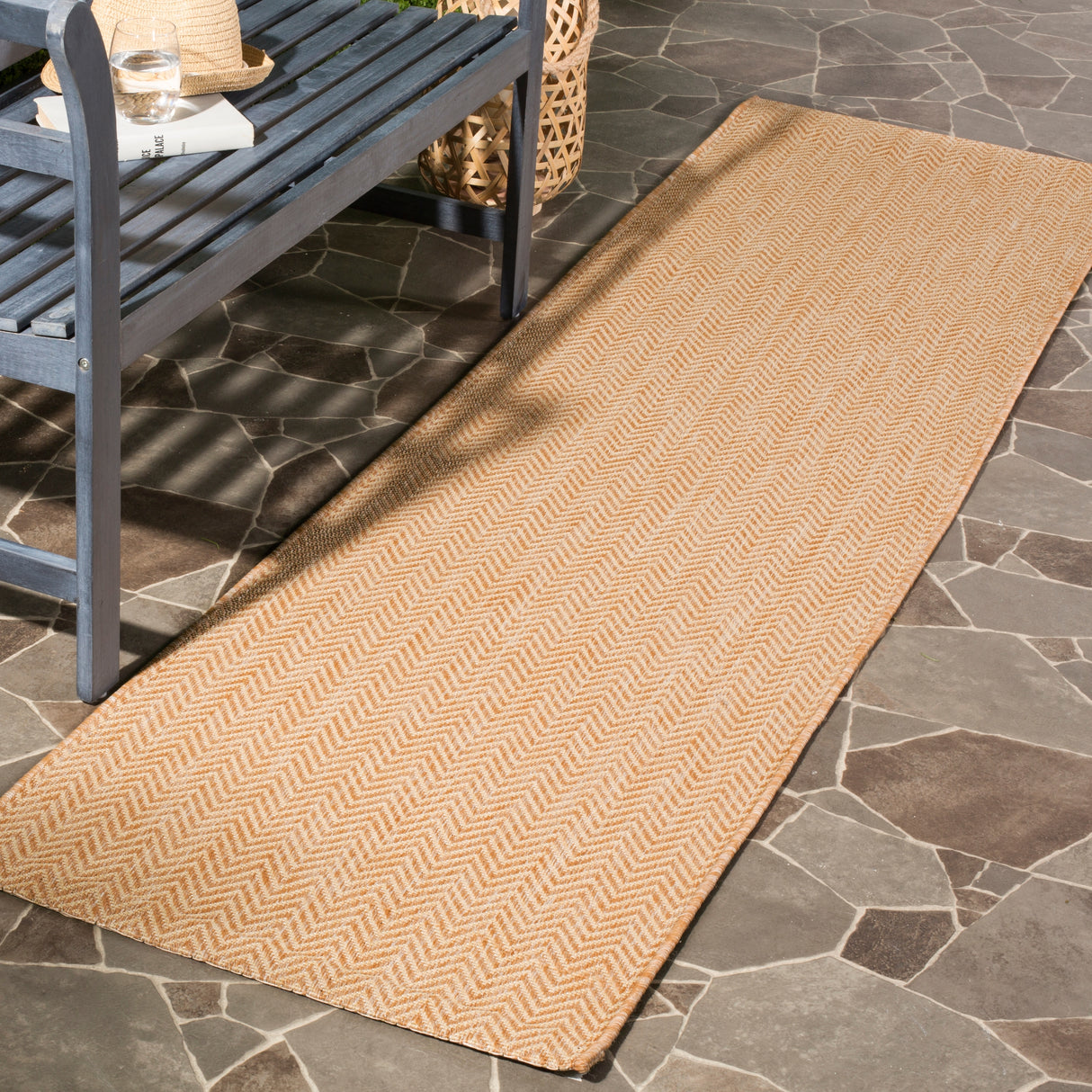 SAFAVIEH Courtyard Ilmur Indoor/ Outdoor Waterproof Patio Backyard Rug