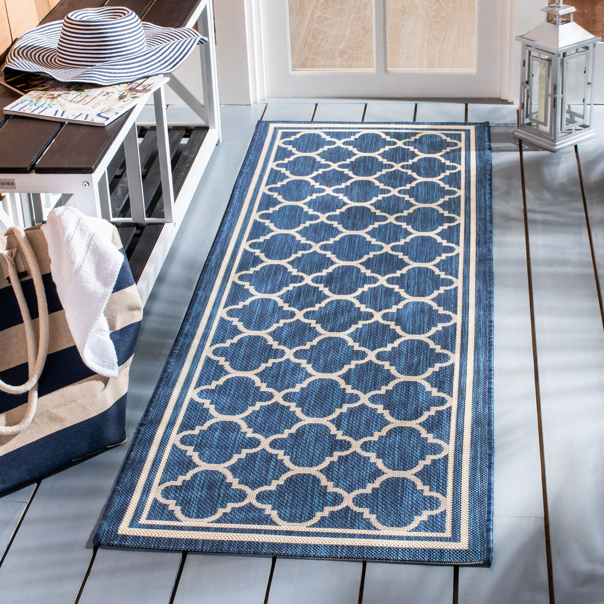 SAFAVIEH Courtyard Kristelle Indoor/ Outdoor Waterproof Patio Backyard Rug