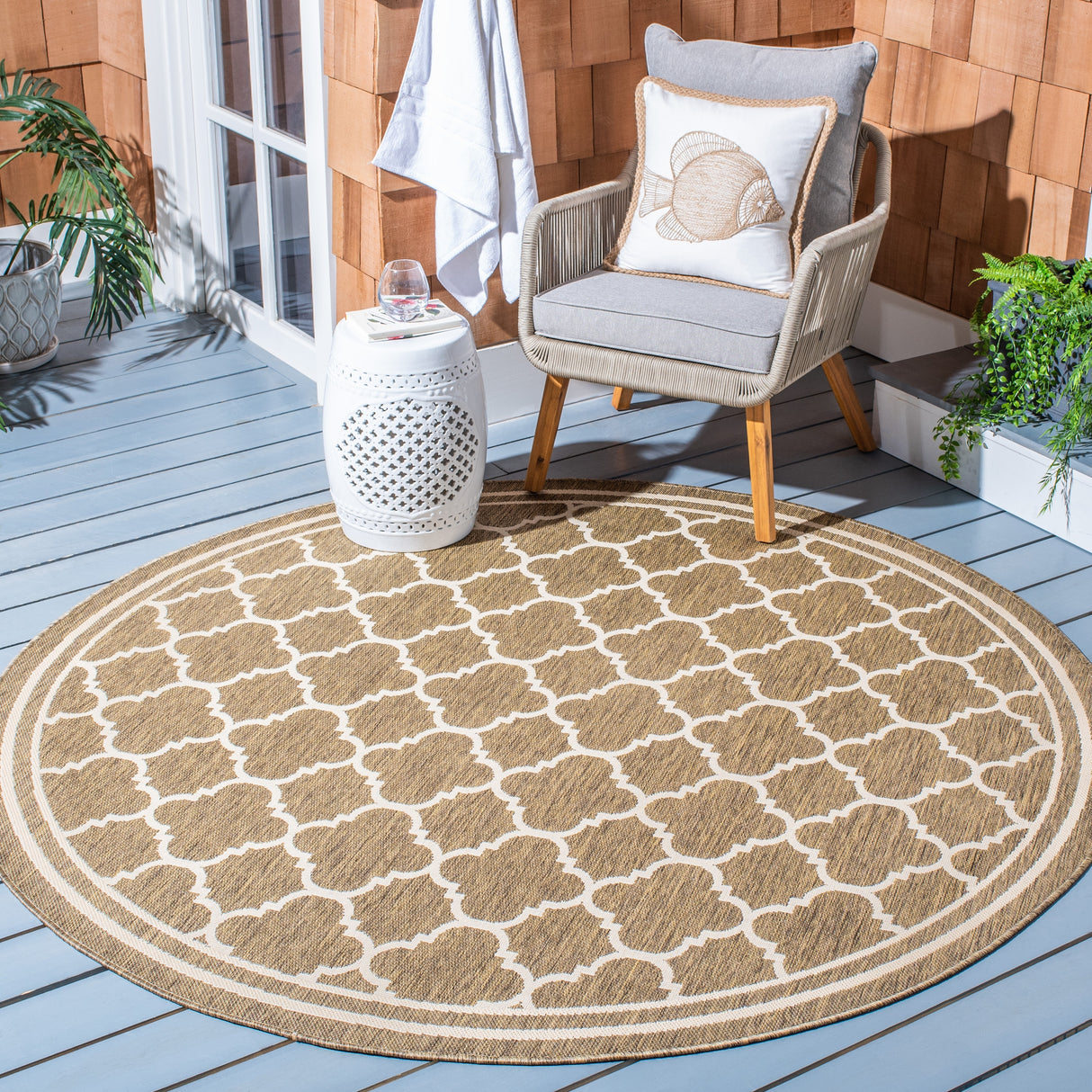 SAFAVIEH Courtyard Kristelle Indoor/ Outdoor Waterproof Patio Backyard Rug