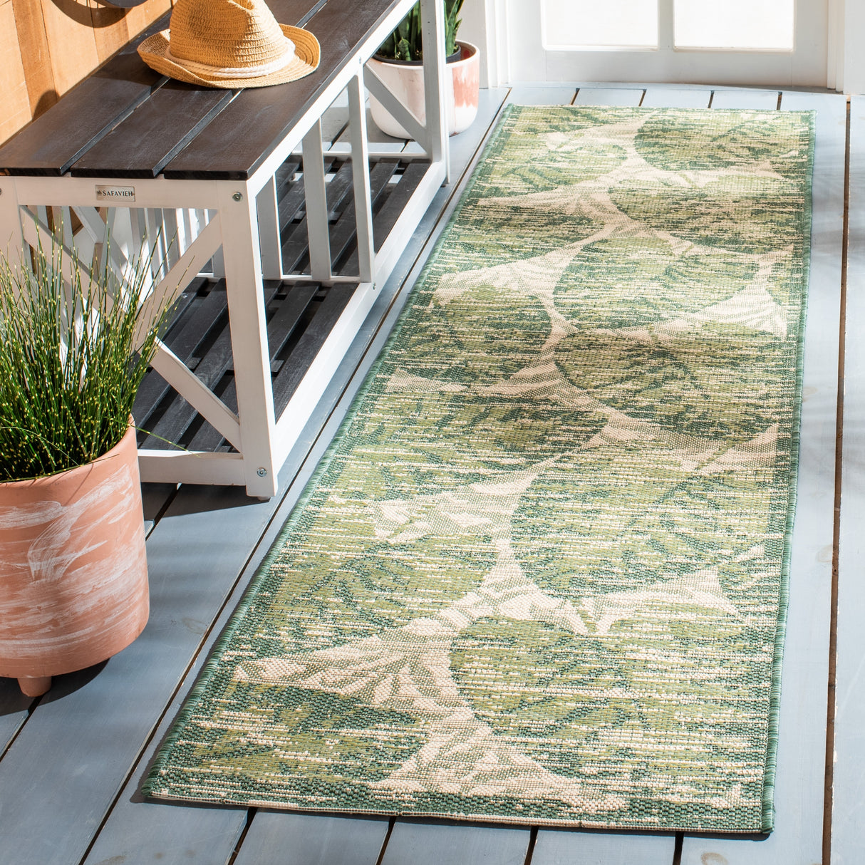 SAFAVIEH Courtyard Maelyss Indoor/ Outdoor Waterproof Patio Backyard Rug