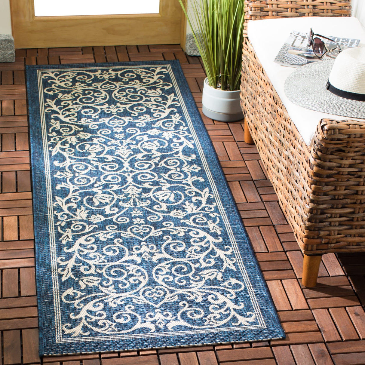 SAFAVIEH Courtyard Miljeta Indoor/ Outdoor Waterproof Patio Backyard Rug