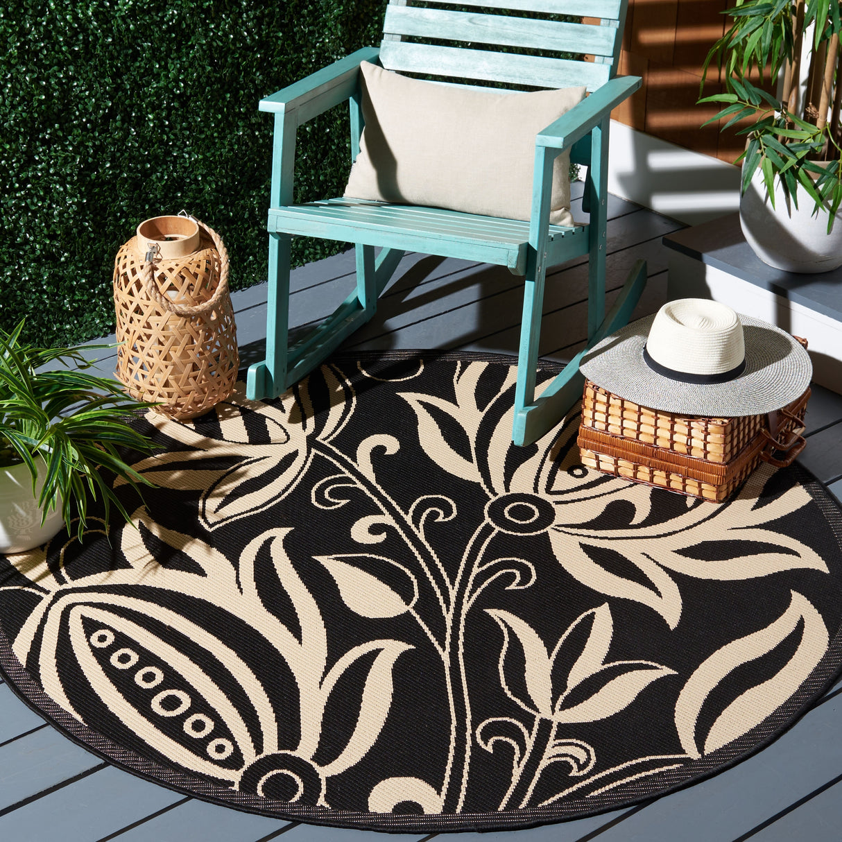 SAFAVIEH Courtyard Nasima Indoor/ Outdoor Patio Backyard Rug