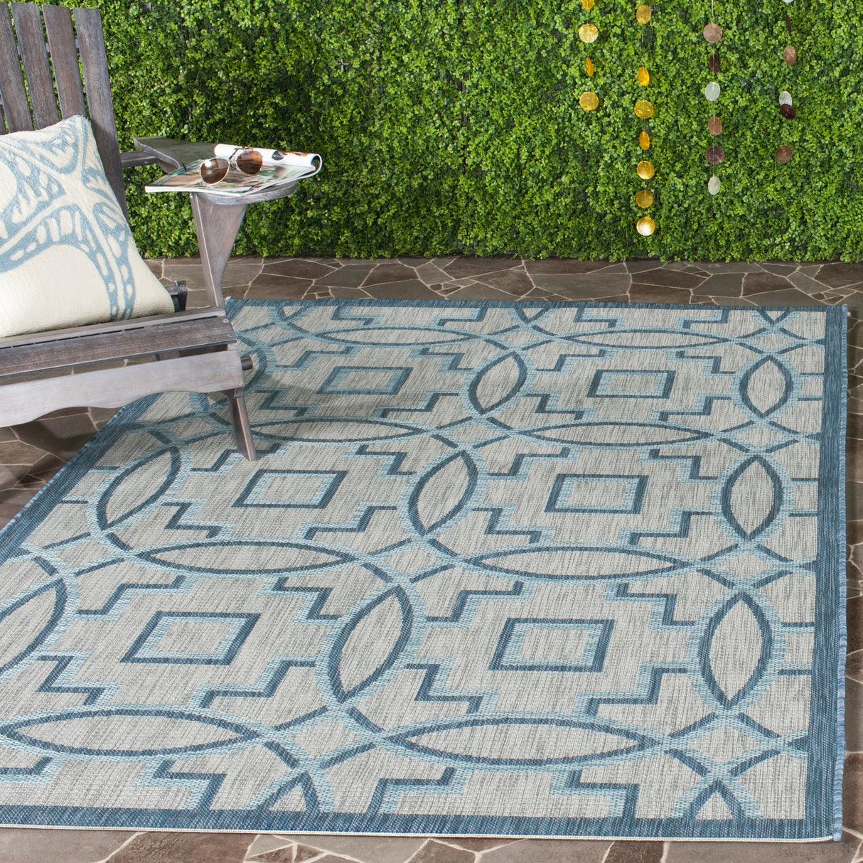 SAFAVIEH Courtyard Ofelija Indoor/ Outdoor Waterproof Patio Backyard Rug