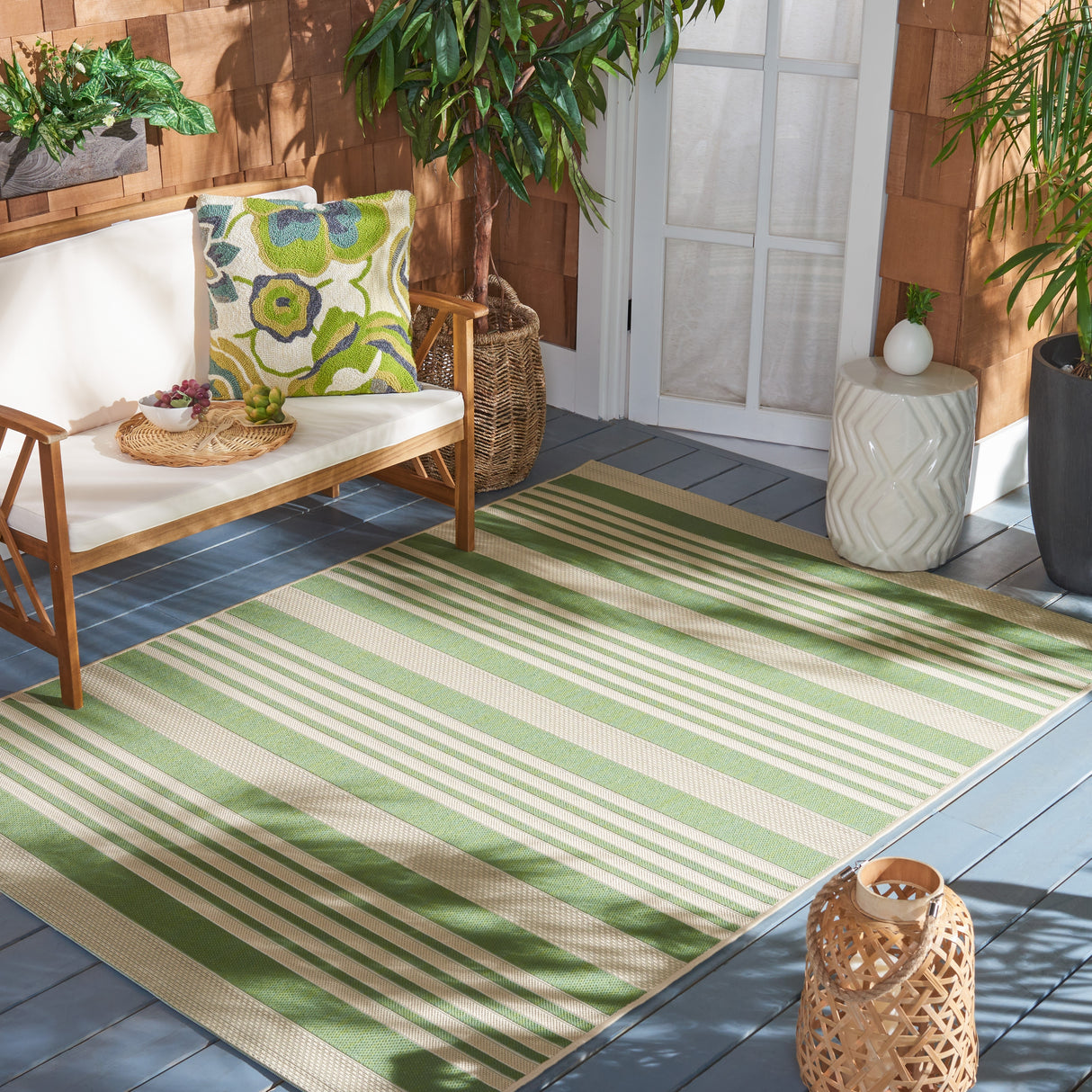 SAFAVIEH Courtyard Orsi Indoor/ Outdoor Waterproof Area Rug