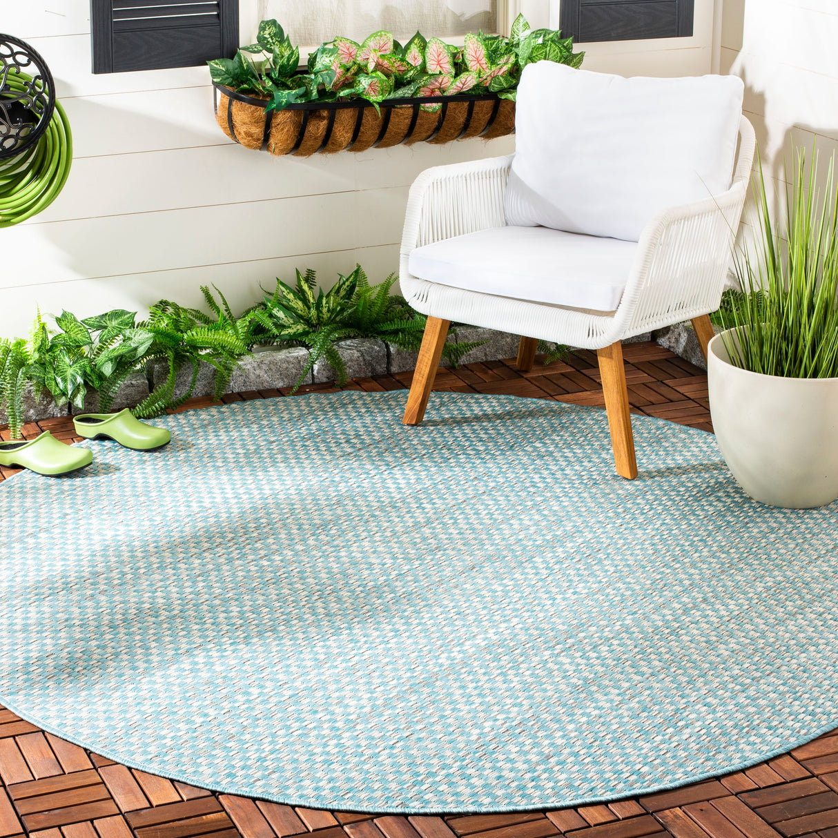 SAFAVIEH Courtyard Ragini Indoor/Outdoor Waterproof Patio Backyard Rug