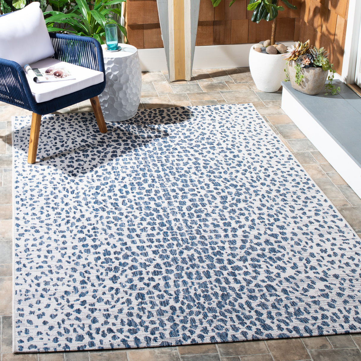 SAFAVIEH Courtyard Ruta Indoor/ Outdoor Waterproof Patio Backyard Rug