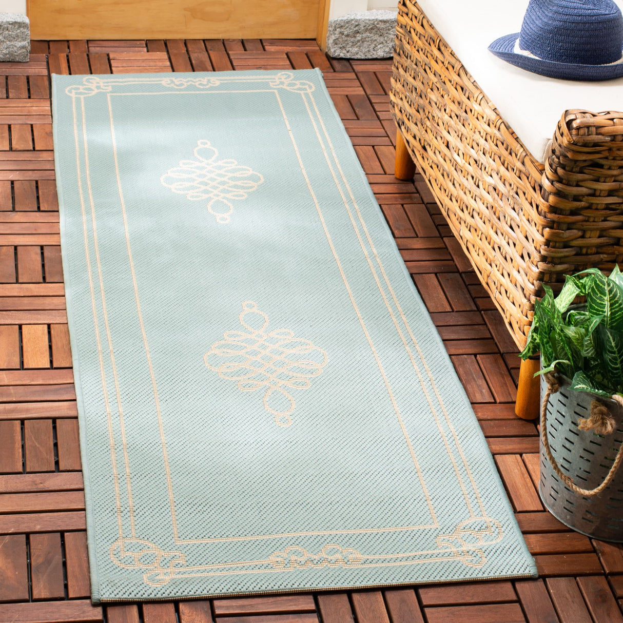 SAFAVIEH Courtyard Vasudha Indoor/ Outdoor Waterproof Patio Backyard Rug