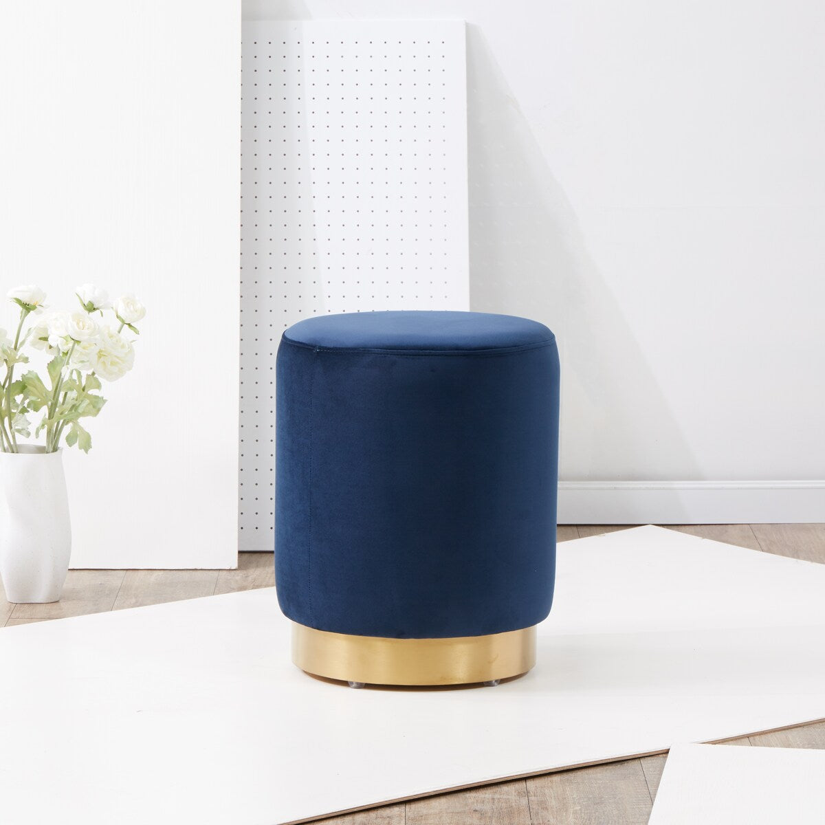 SAFAVIEH Couture Fanka Velvet Ottoman with Brass Base- Navy / Brass