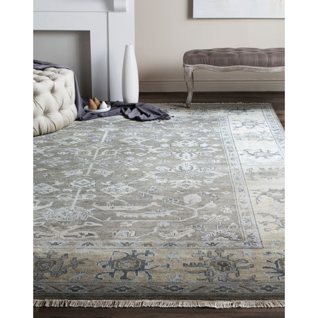 SAFAVIEH Couture Hand-Knotted Oushak Dorotheia Traditional Oriental Wool Rug